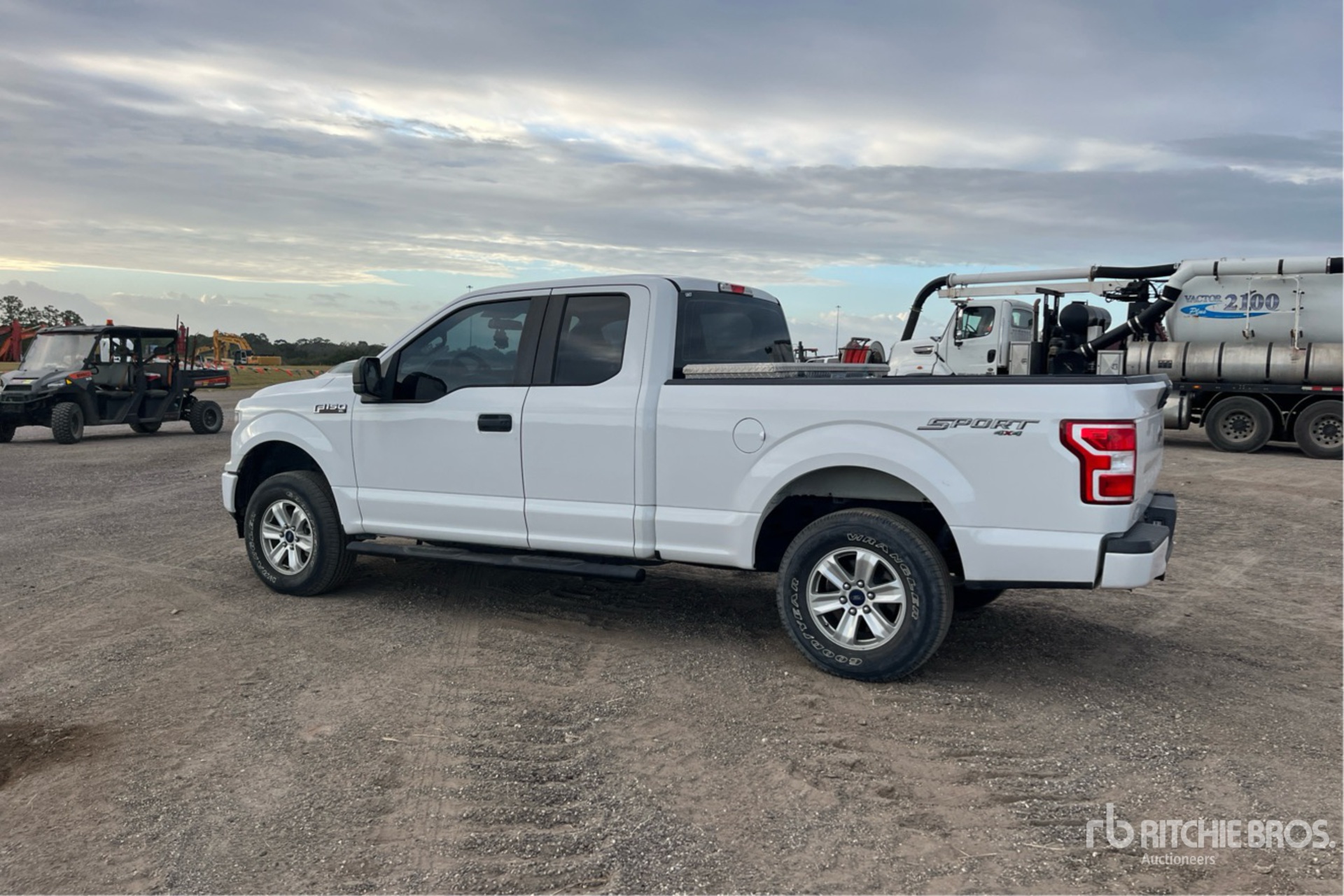 General Appearance with Picture, Left Rear Corner