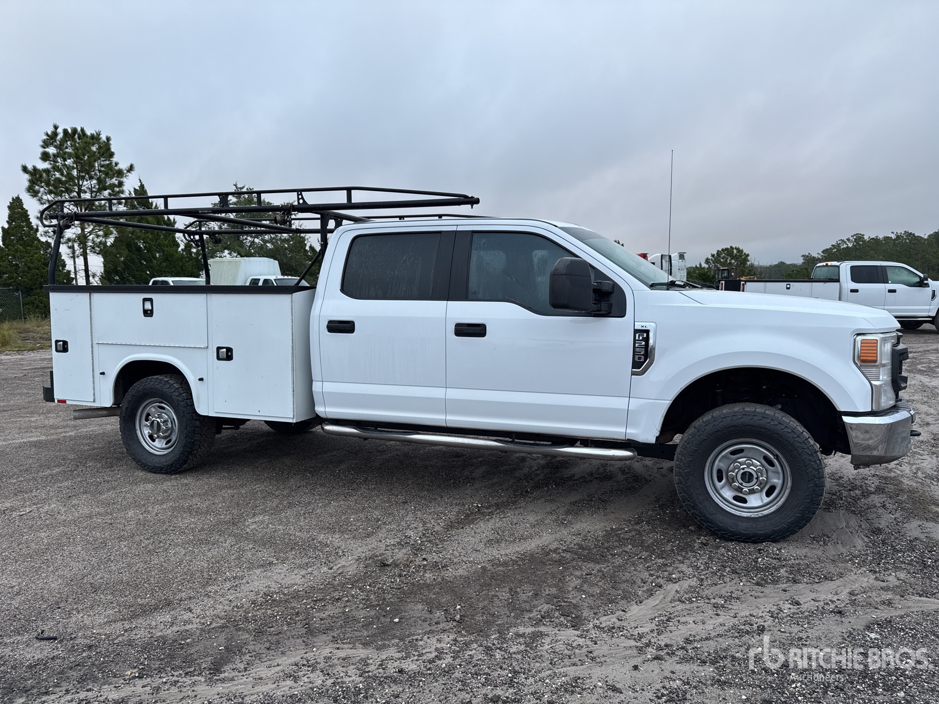 General Appearance with Bild, Ecke vorne rechts