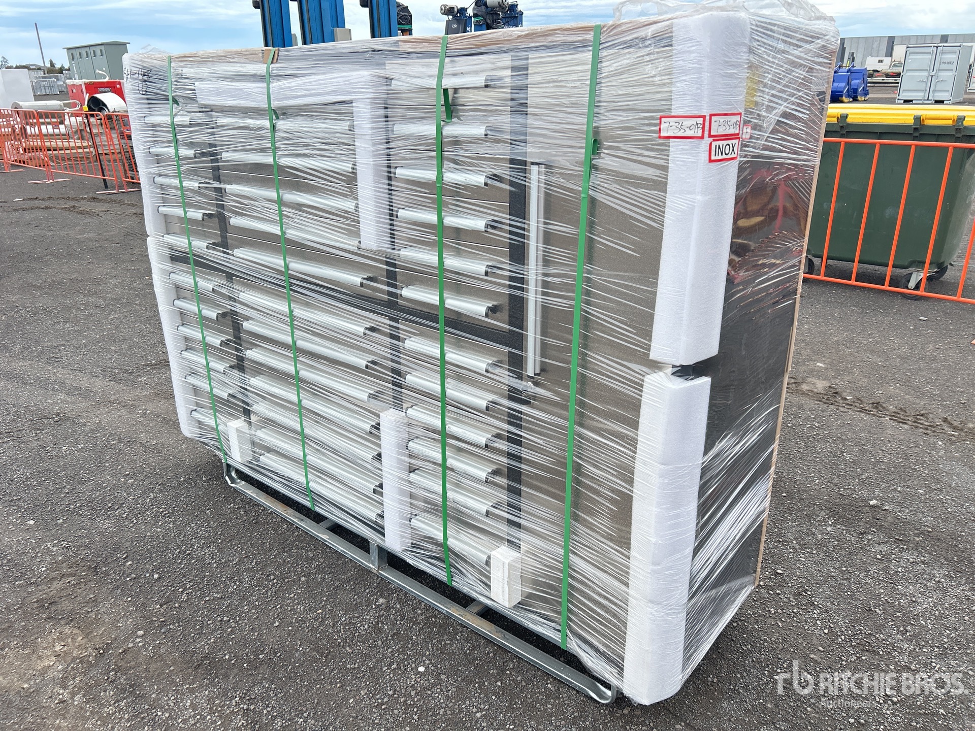 General Appearance with Picture, Left Front Corner