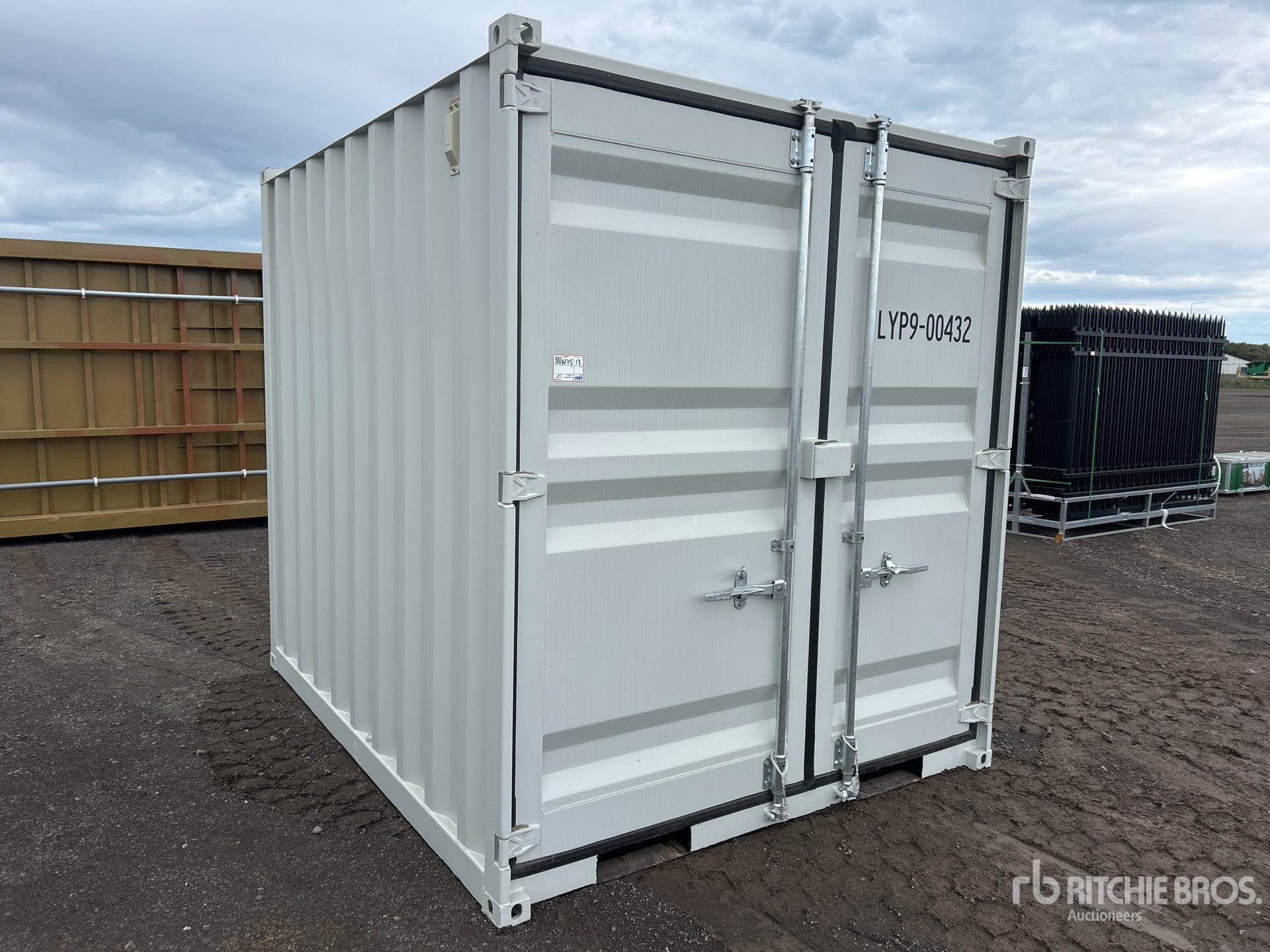 General Appearance with Foto, angolo anteriore destro