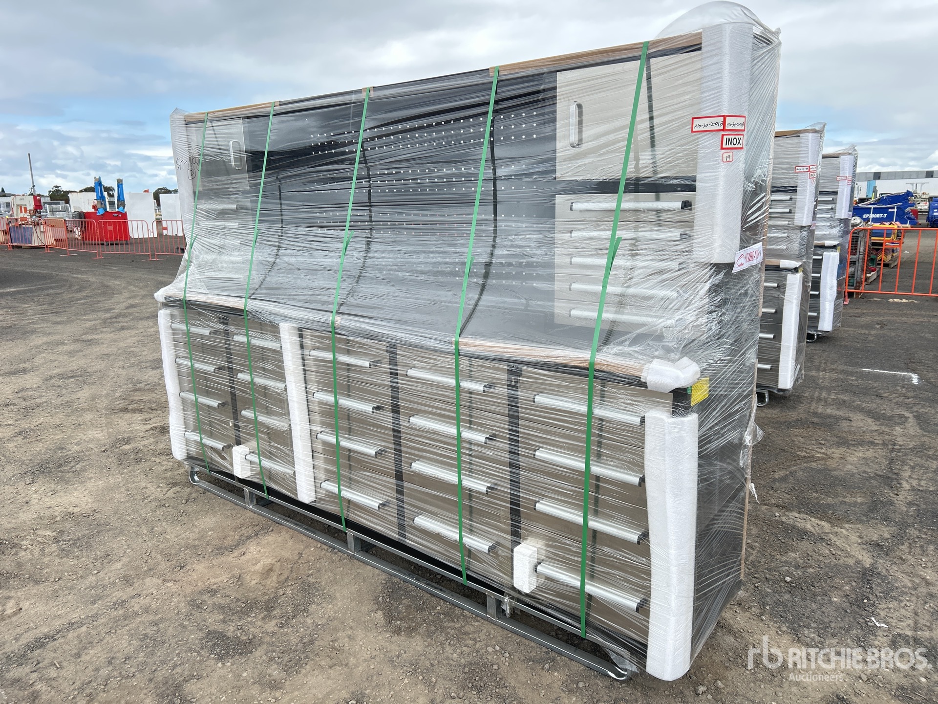 General Appearance with Picture, Left Front Corner