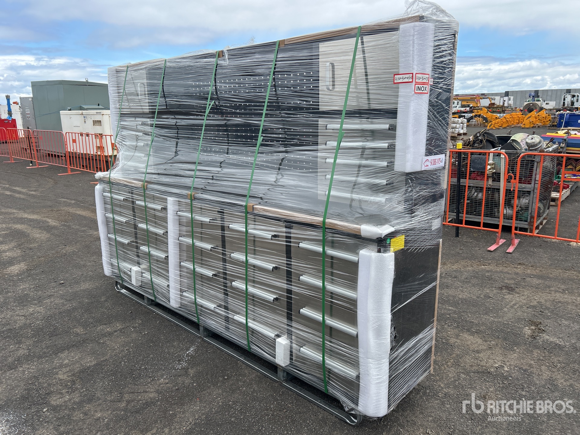 General Appearance with Picture, Left Front Corner