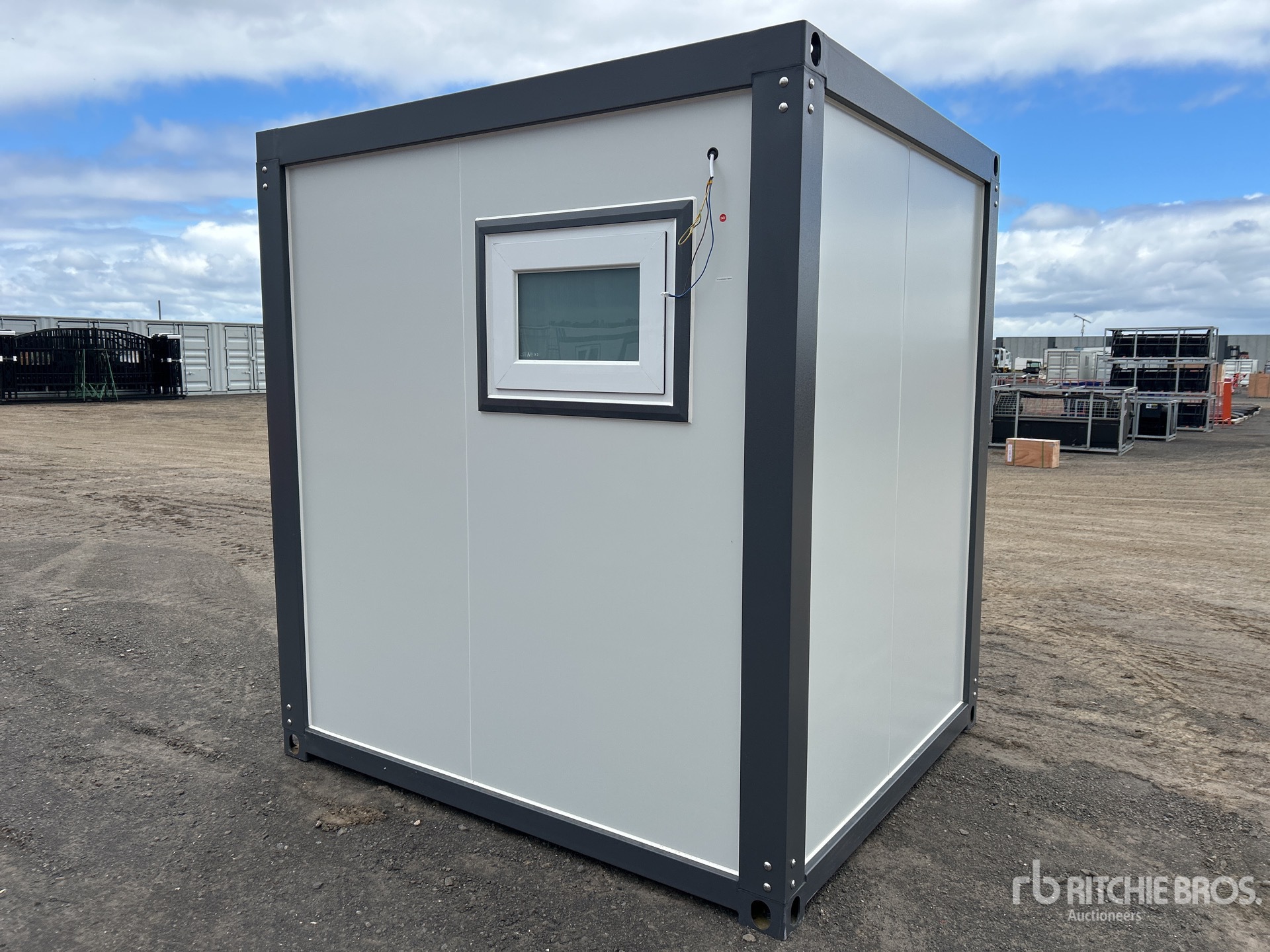 General Appearance with Image, coin arrière droit