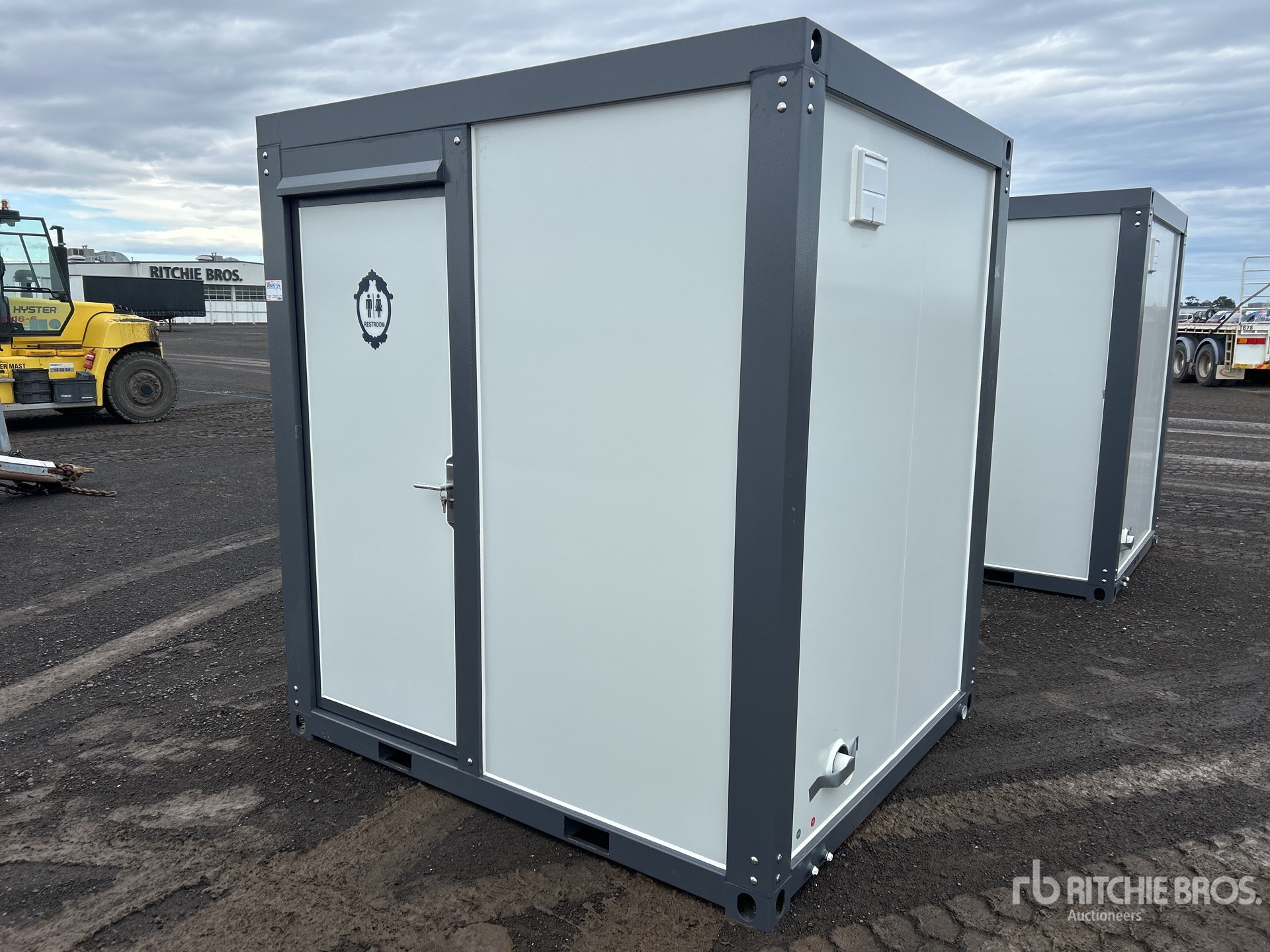 General Appearance with Picture, Left Front Corner