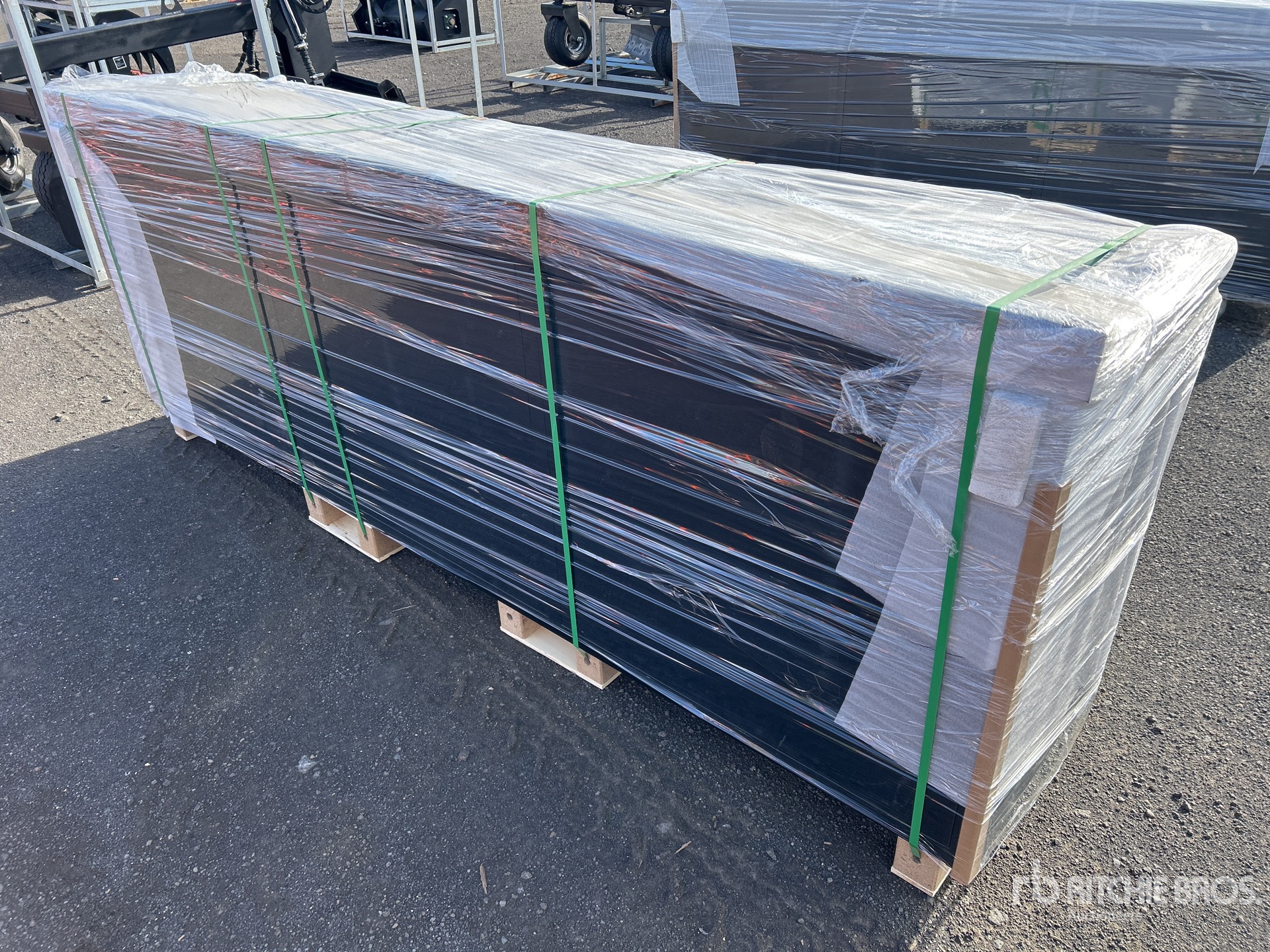 General Appearance with Bild, Ecke hinten rechts