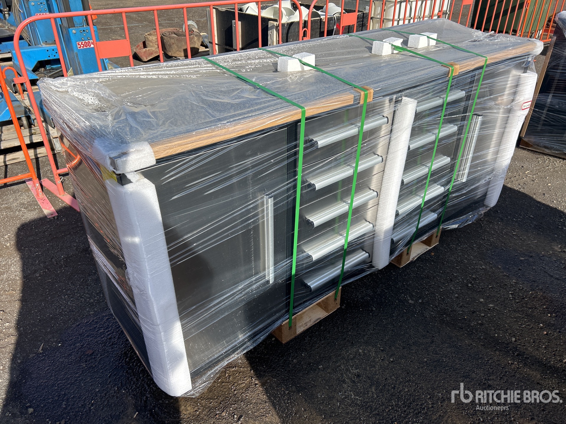 General Appearance with Picture, Right Front Corner