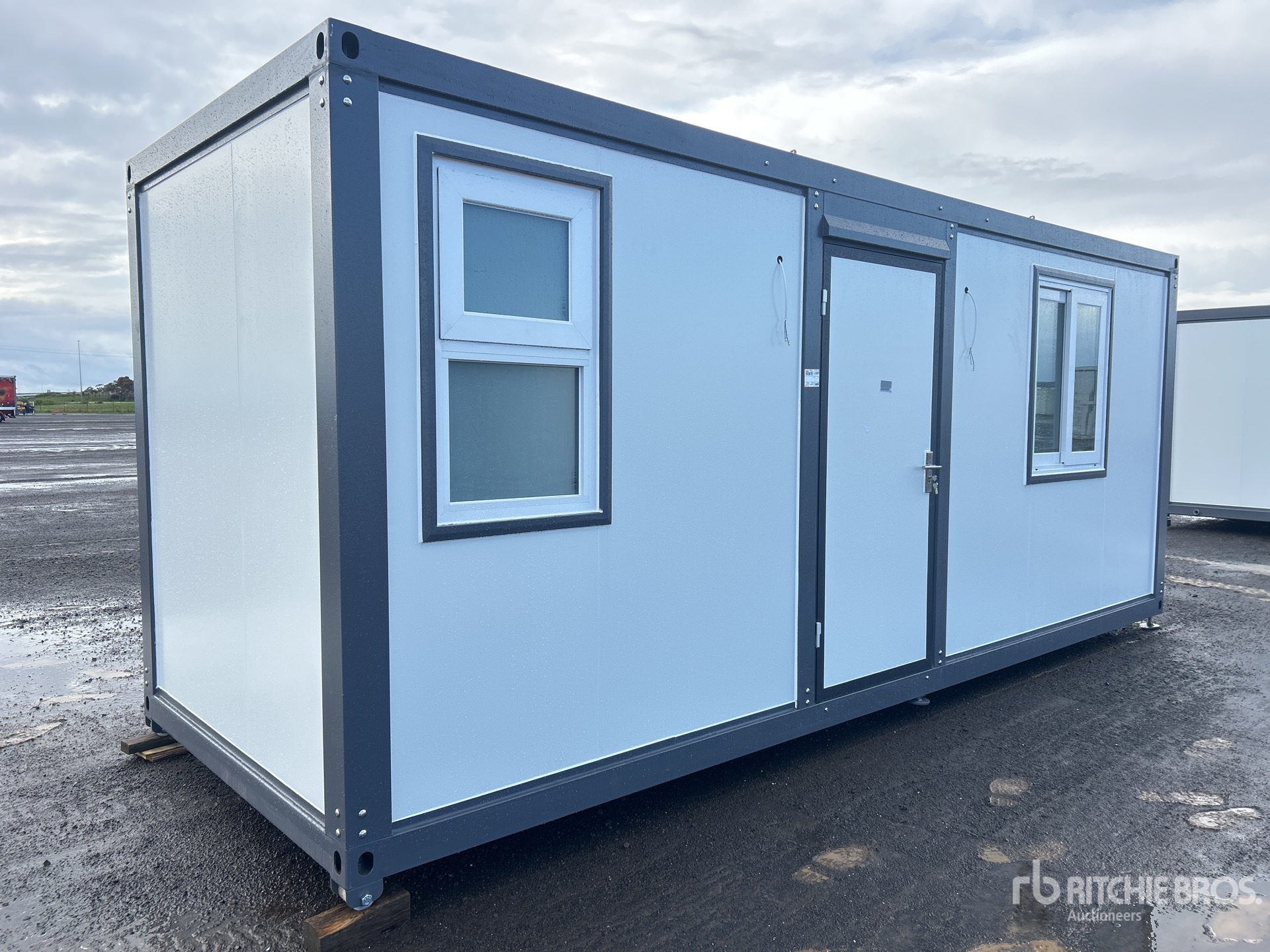 General Appearance with Picture, Right Front Corner