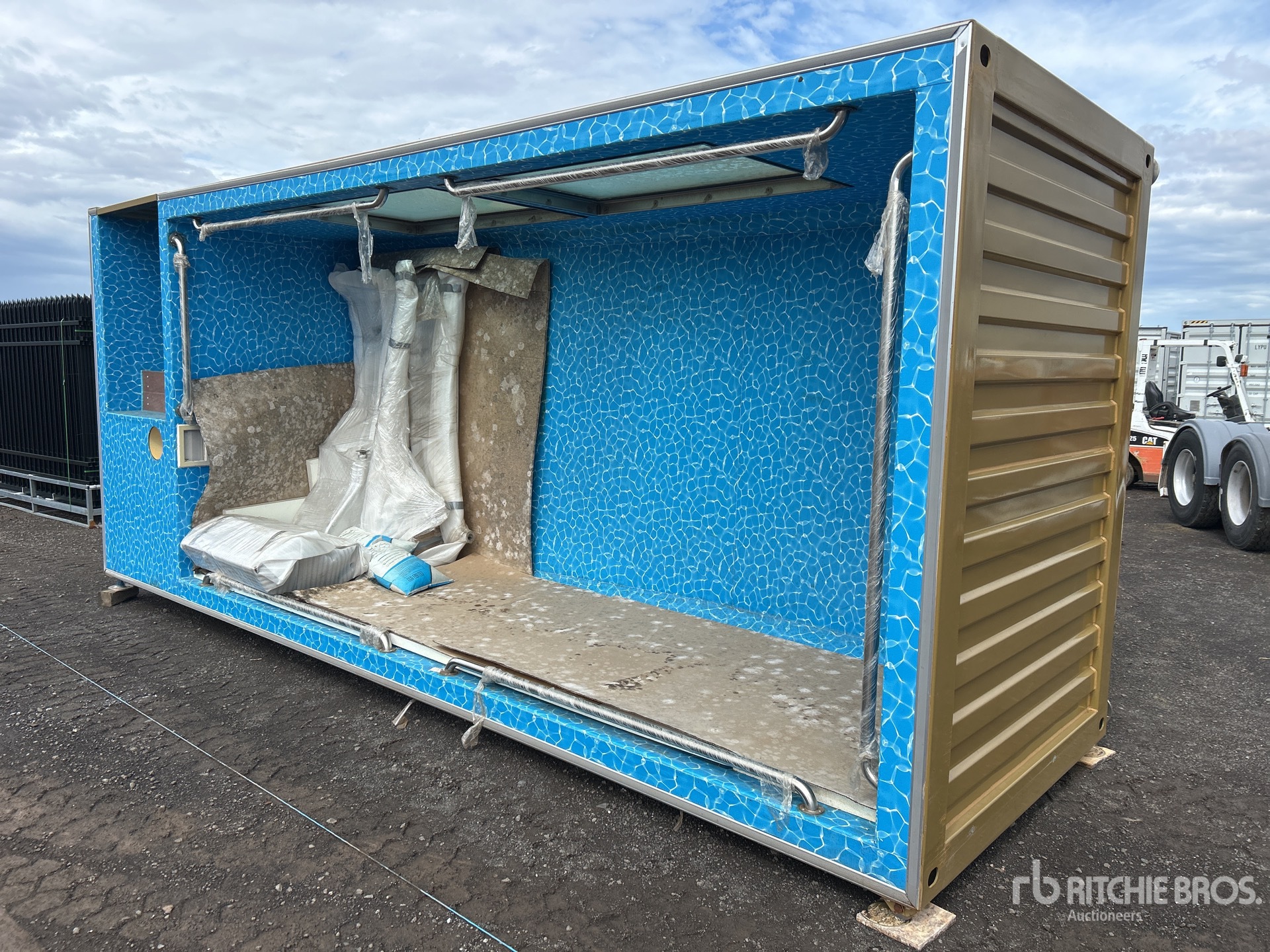 General Appearance with Image, coin avant gauche