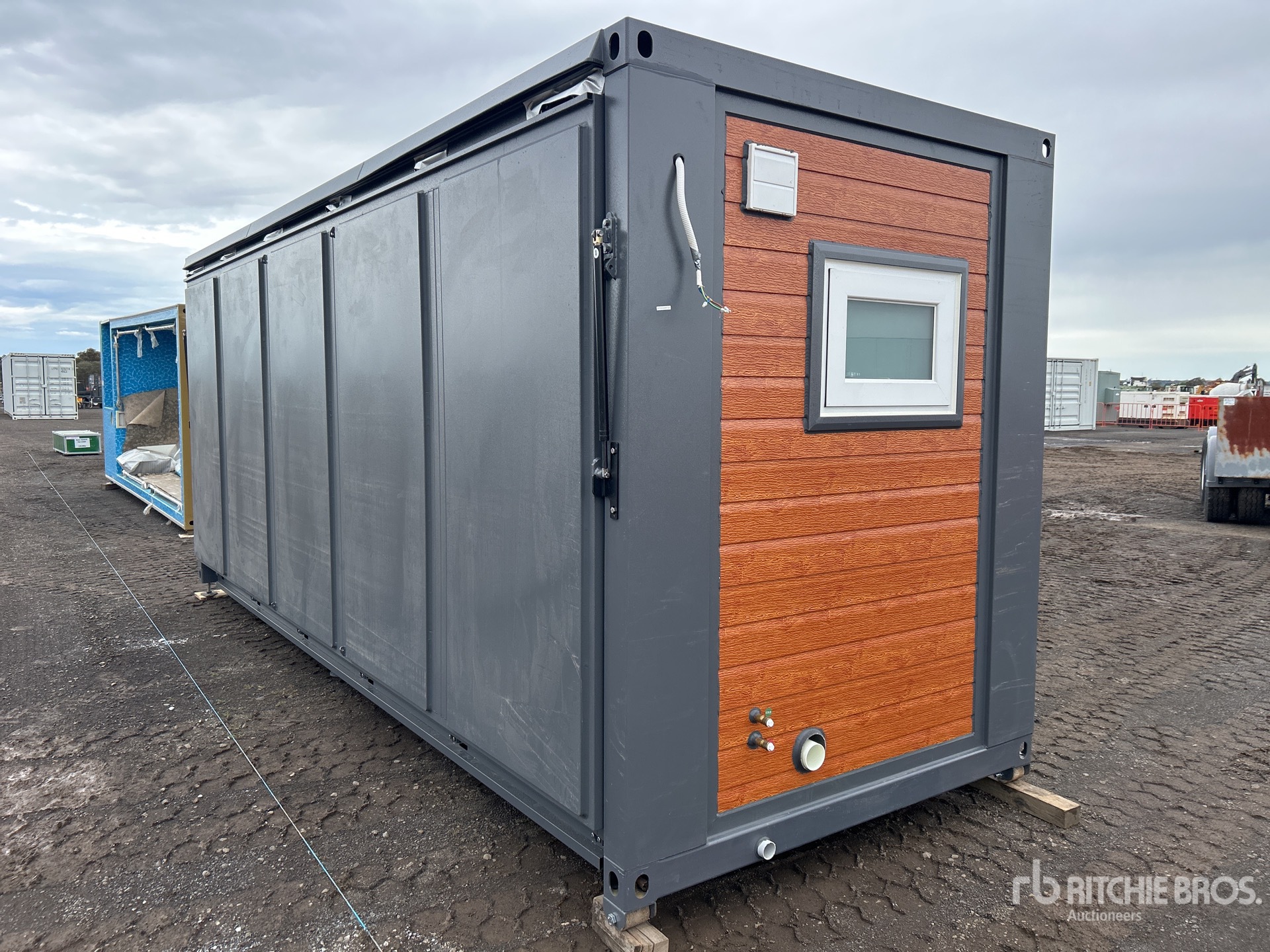 General Appearance with Picture, Left Rear Corner