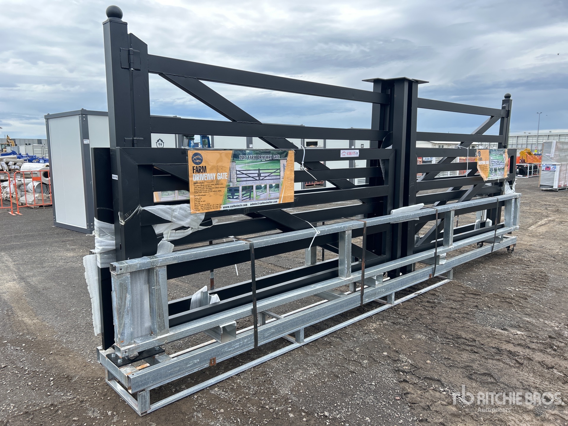 General Appearance with Picture, Right Front Corner