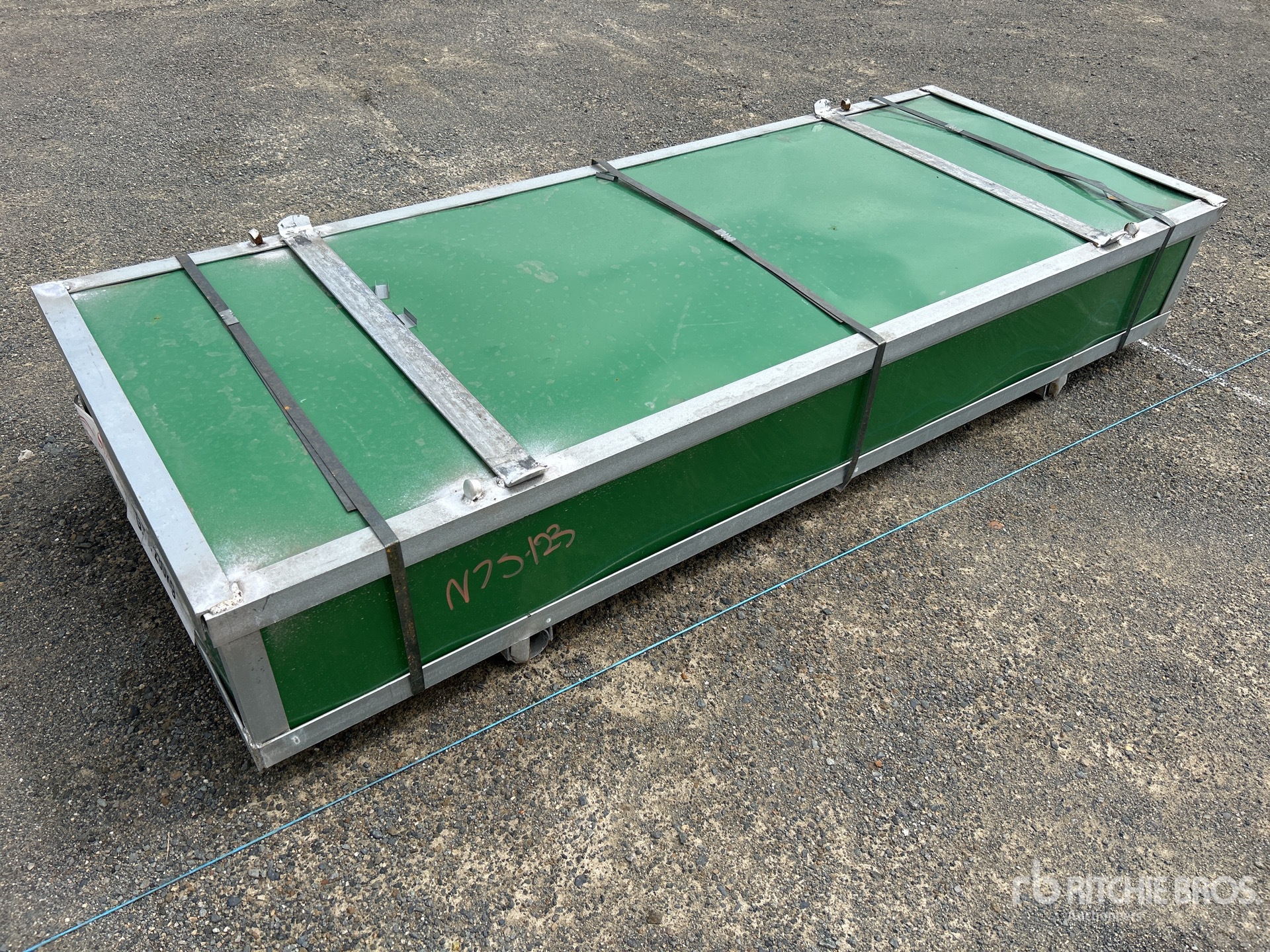 Aspect général with Image, coin arrière gauche