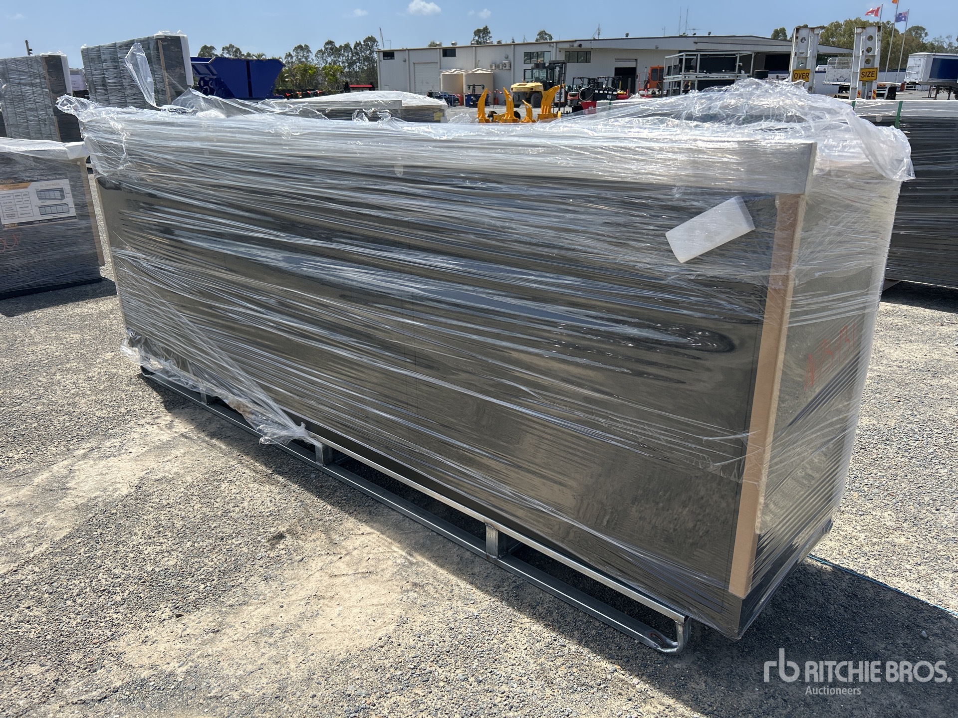 General Appearance with Bild, Ecke hinten rechts