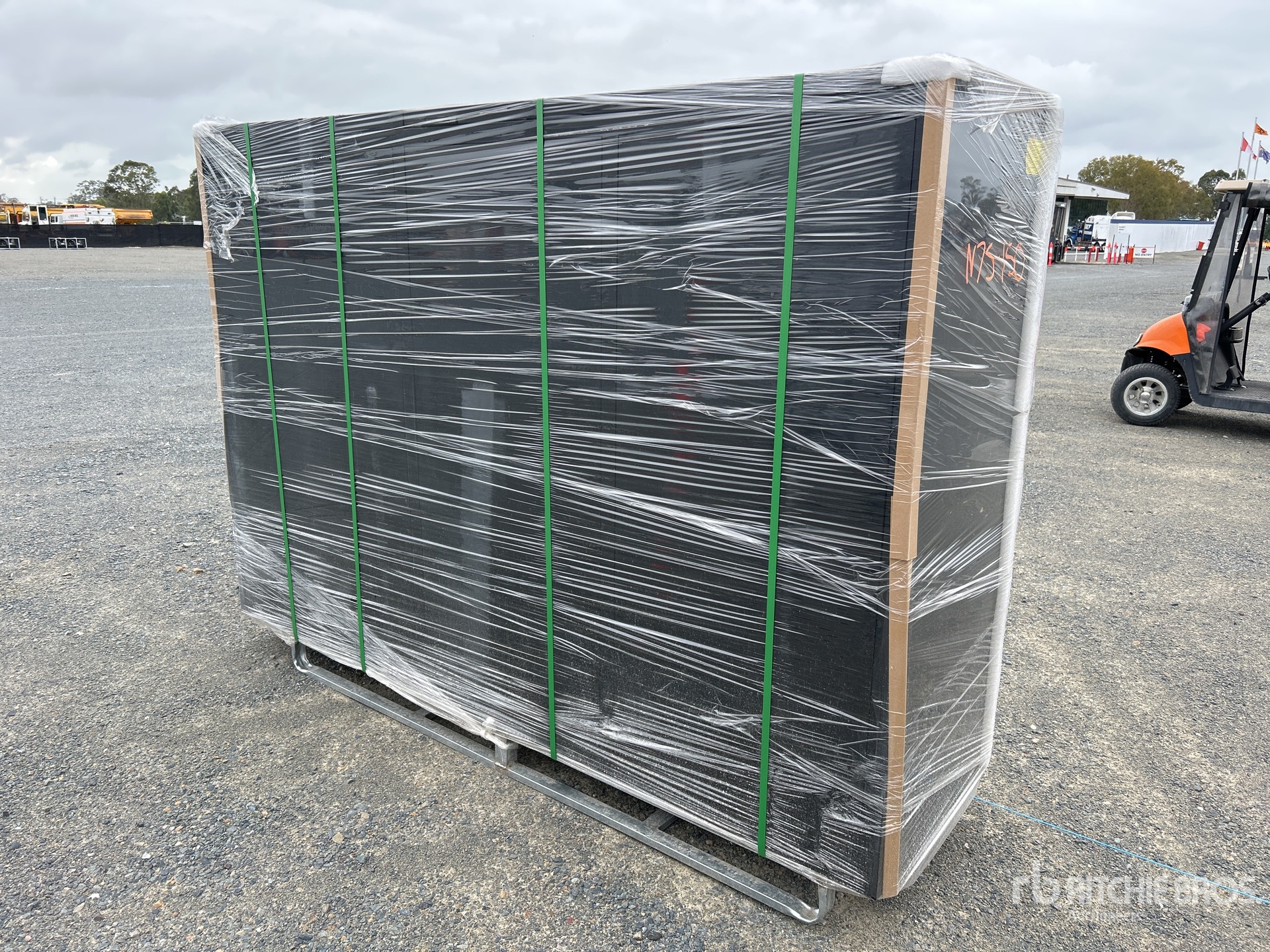 General Appearance with Bild, Ecke hinten rechts