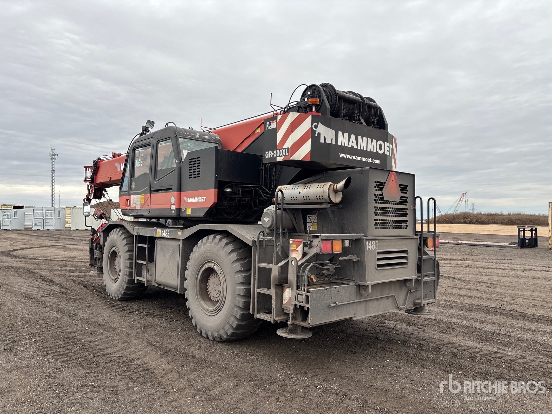 General Appearance with Foto, angolo posteriore sinistro