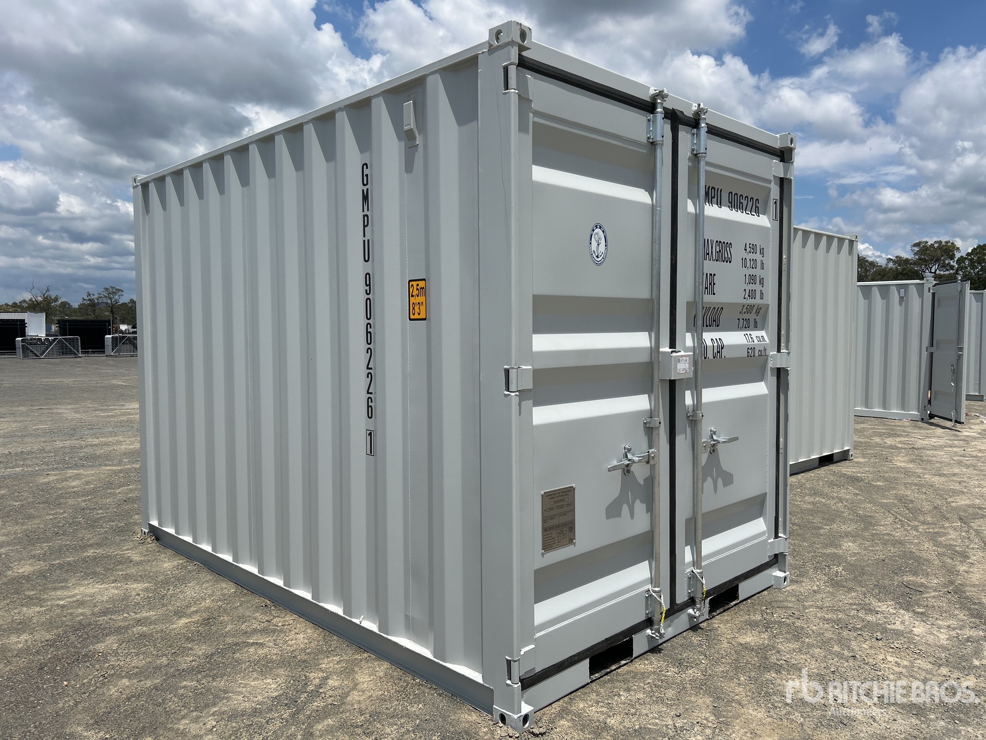 General Appearance with Bild, Ecke vorne rechts