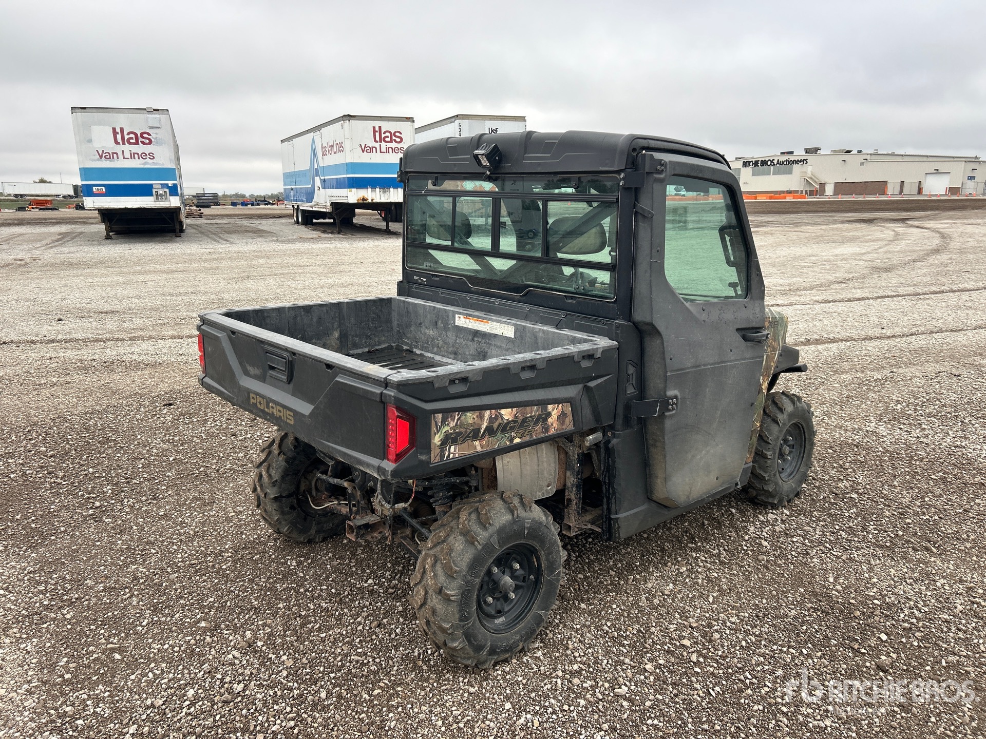 Aspect général with Image, coin arrière droit