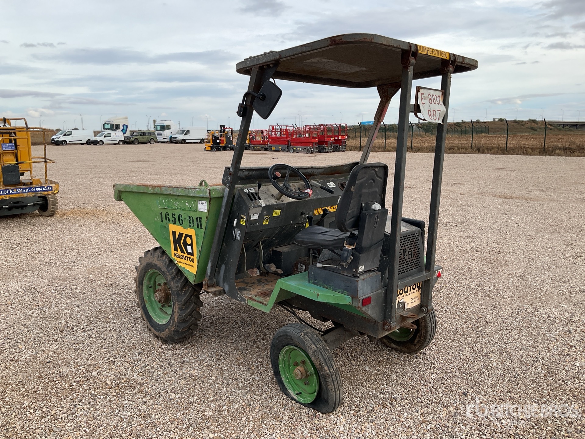 General Appearance with Picture, Right Front Corner