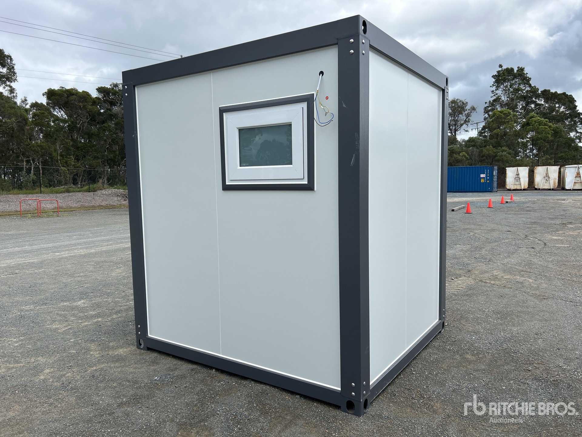 General Appearance with Picture, Right Rear Corner