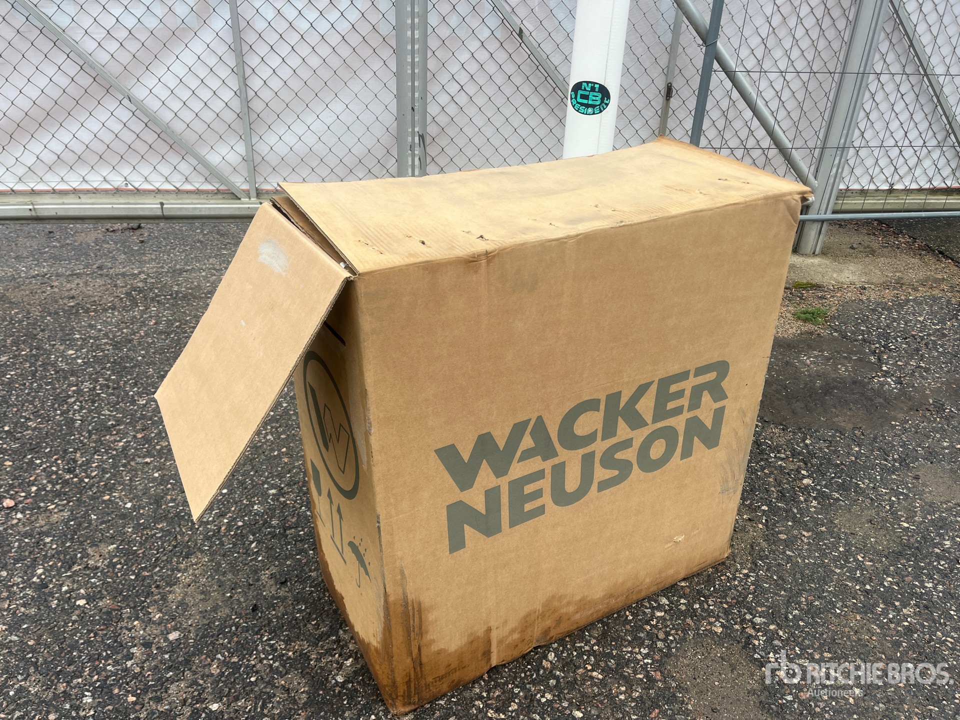 General Appearance with Picture, Left Front Corner