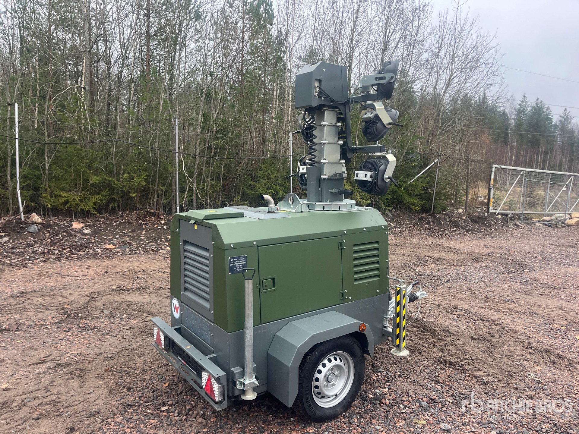 General Appearance with Picture, Right Rear Corner