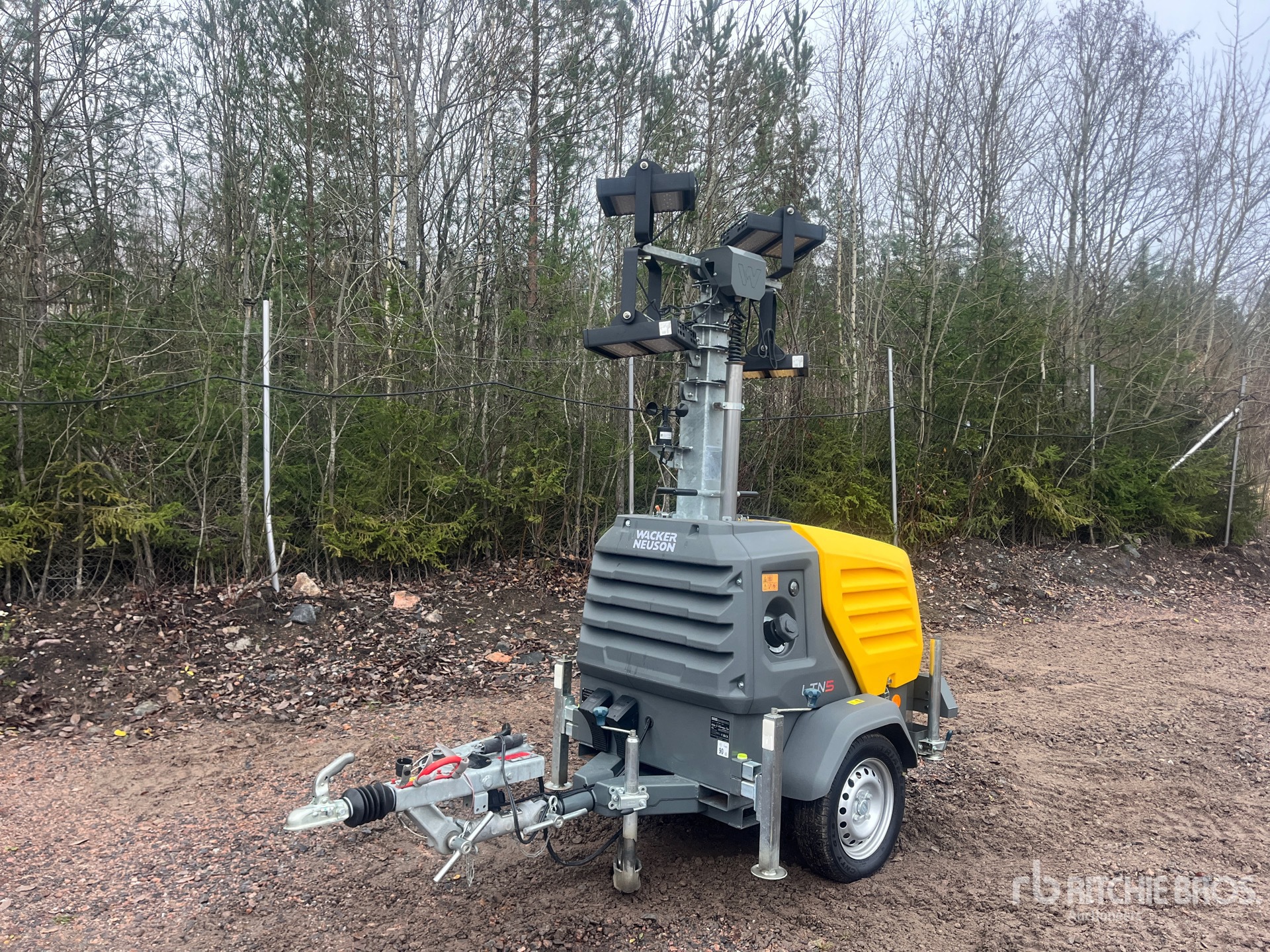 General Appearance with Picture, Left Front Corner