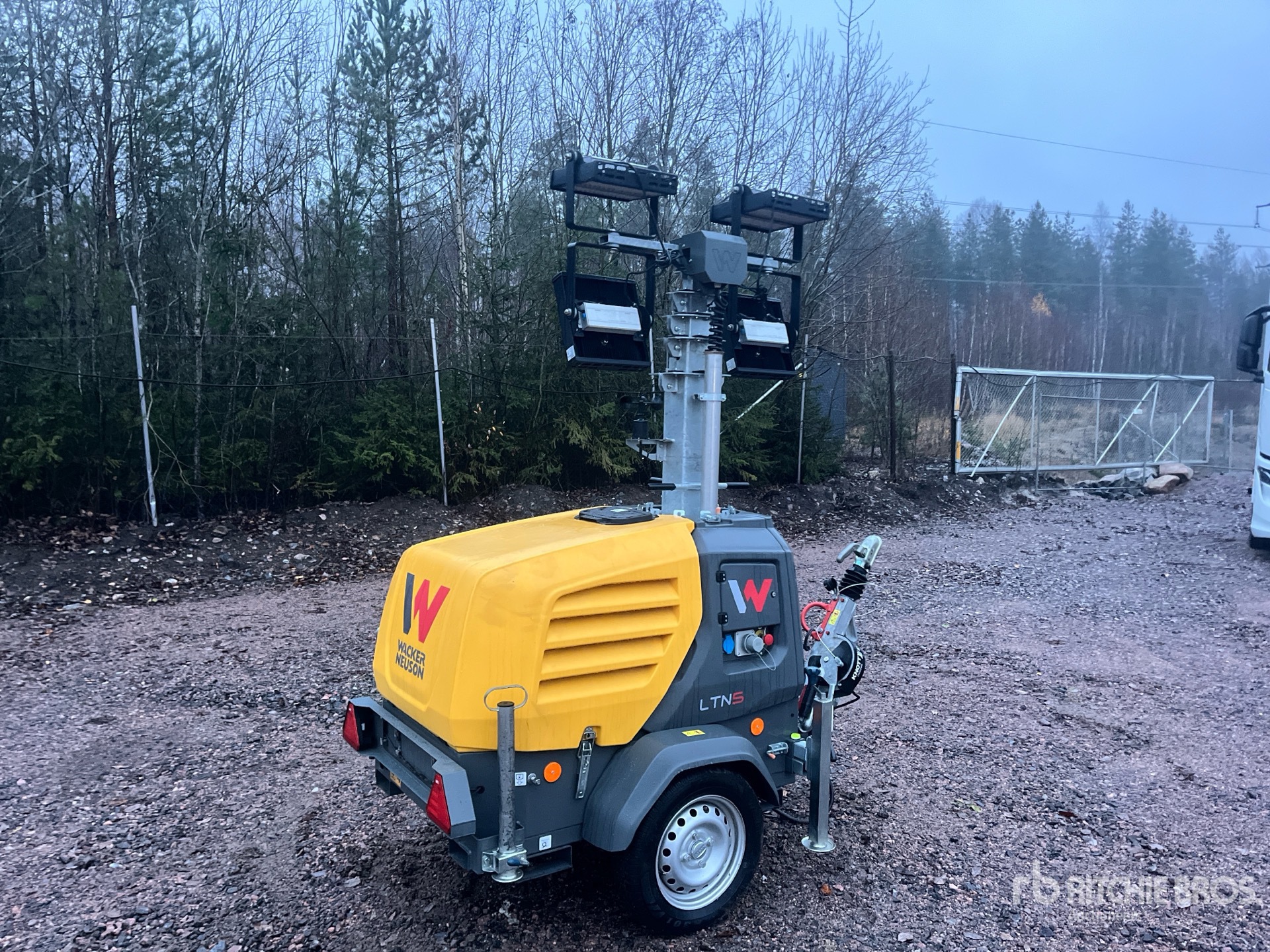 General Appearance with Picture, Right Rear Corner