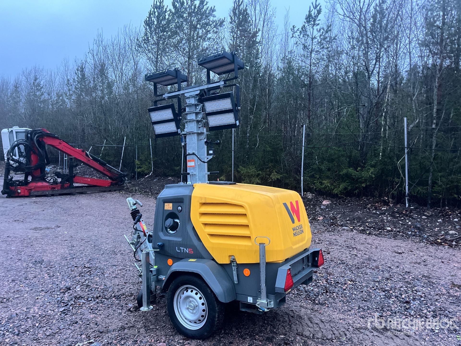 General Appearance with Picture, Left Rear Corner