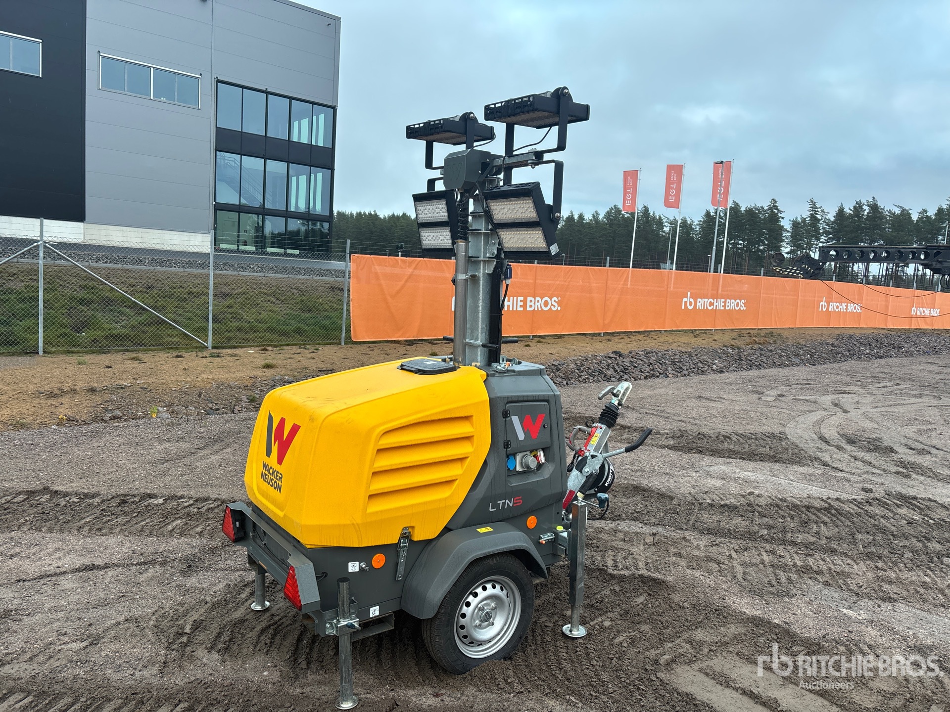 General Appearance with Picture, Left Rear Corner