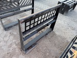 General Appearance with Bild, Ecke hinten links