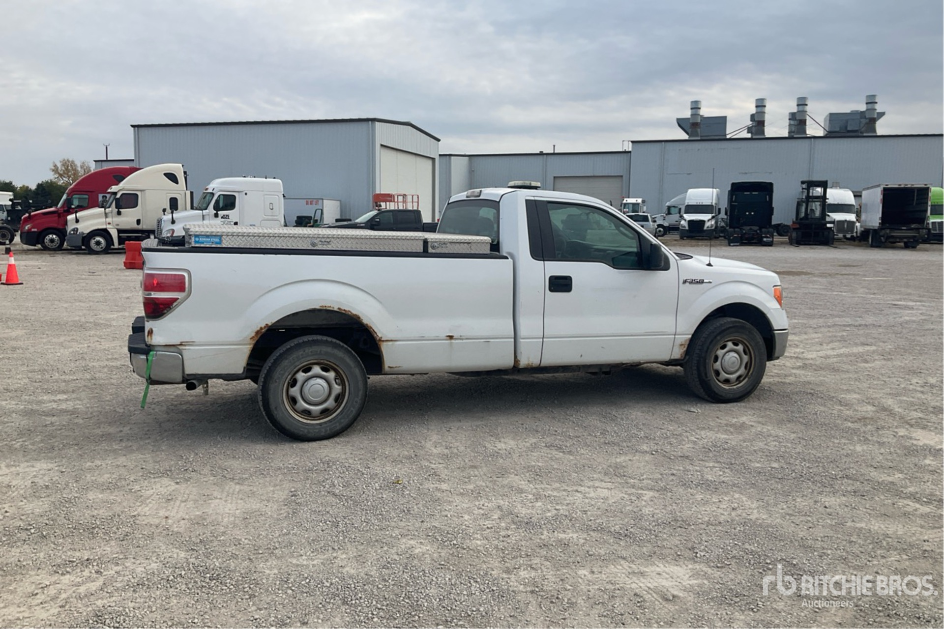 General Appearance with Picture, Right Rear Corner