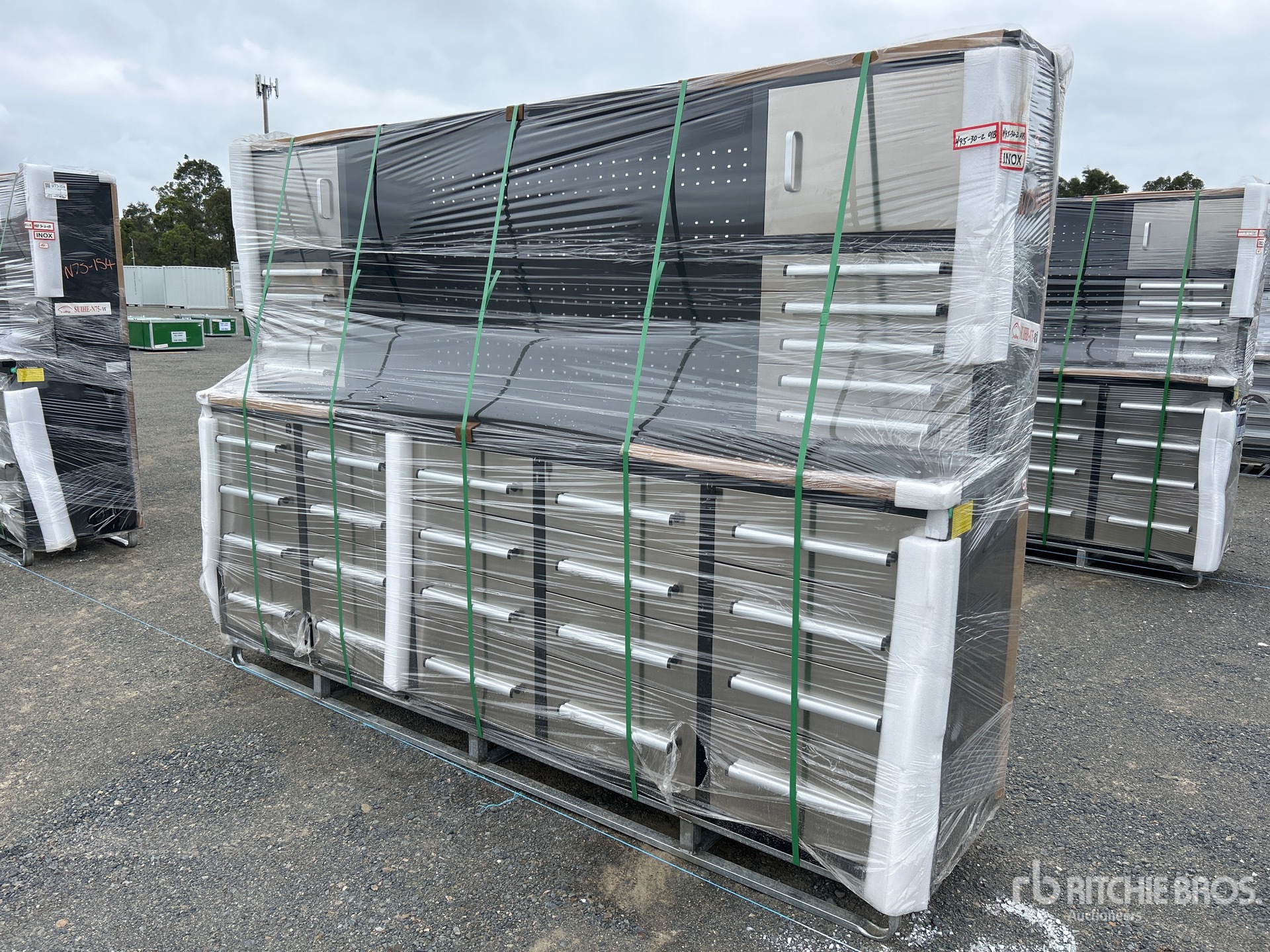 General Appearance with Picture, Left Front Corner