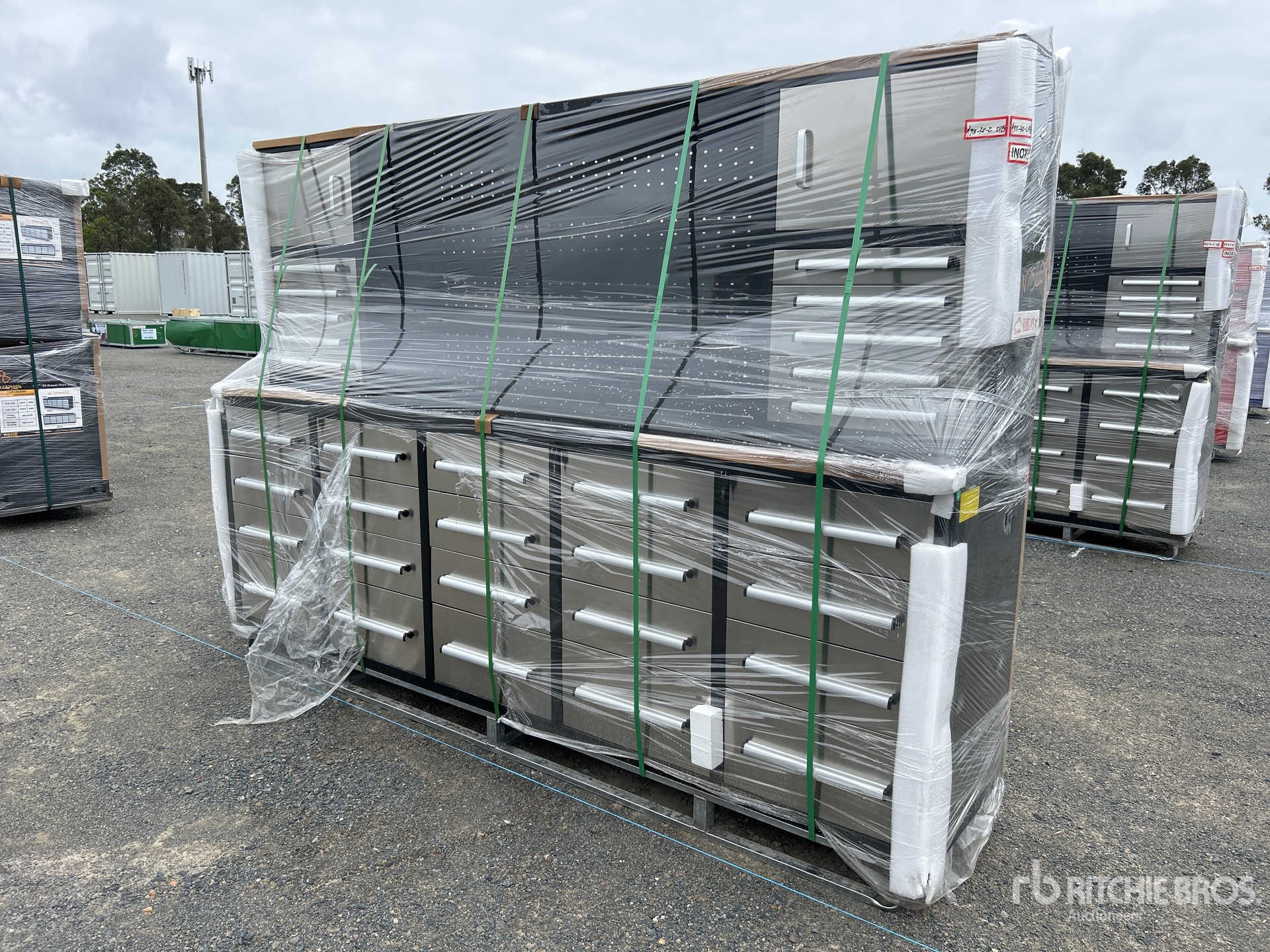 General Appearance with Picture, Left Front Corner