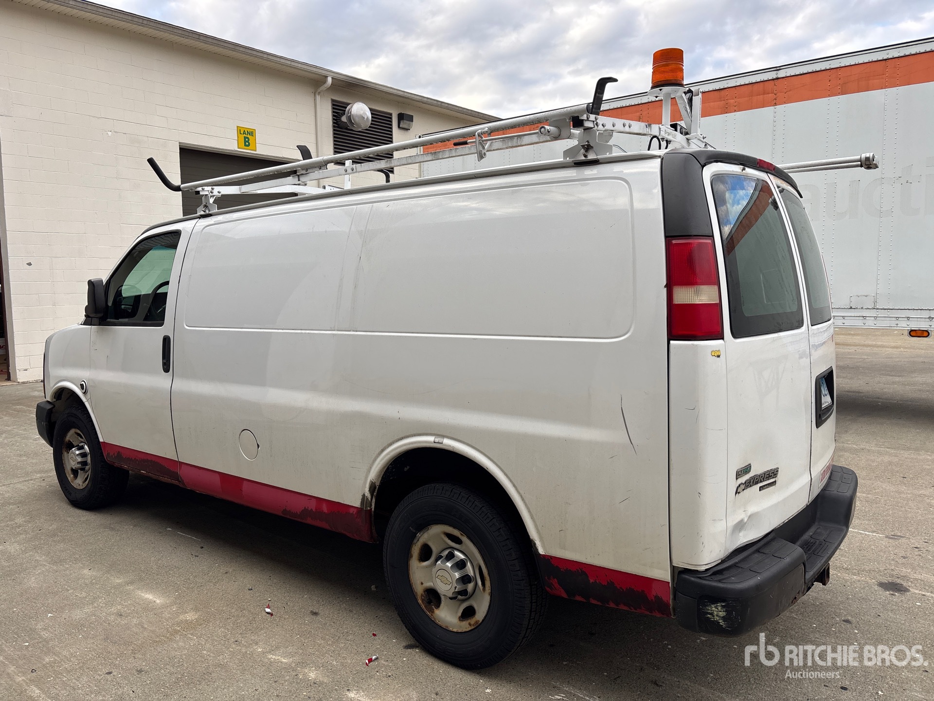 General Appearance with Picture, Left Rear Corner