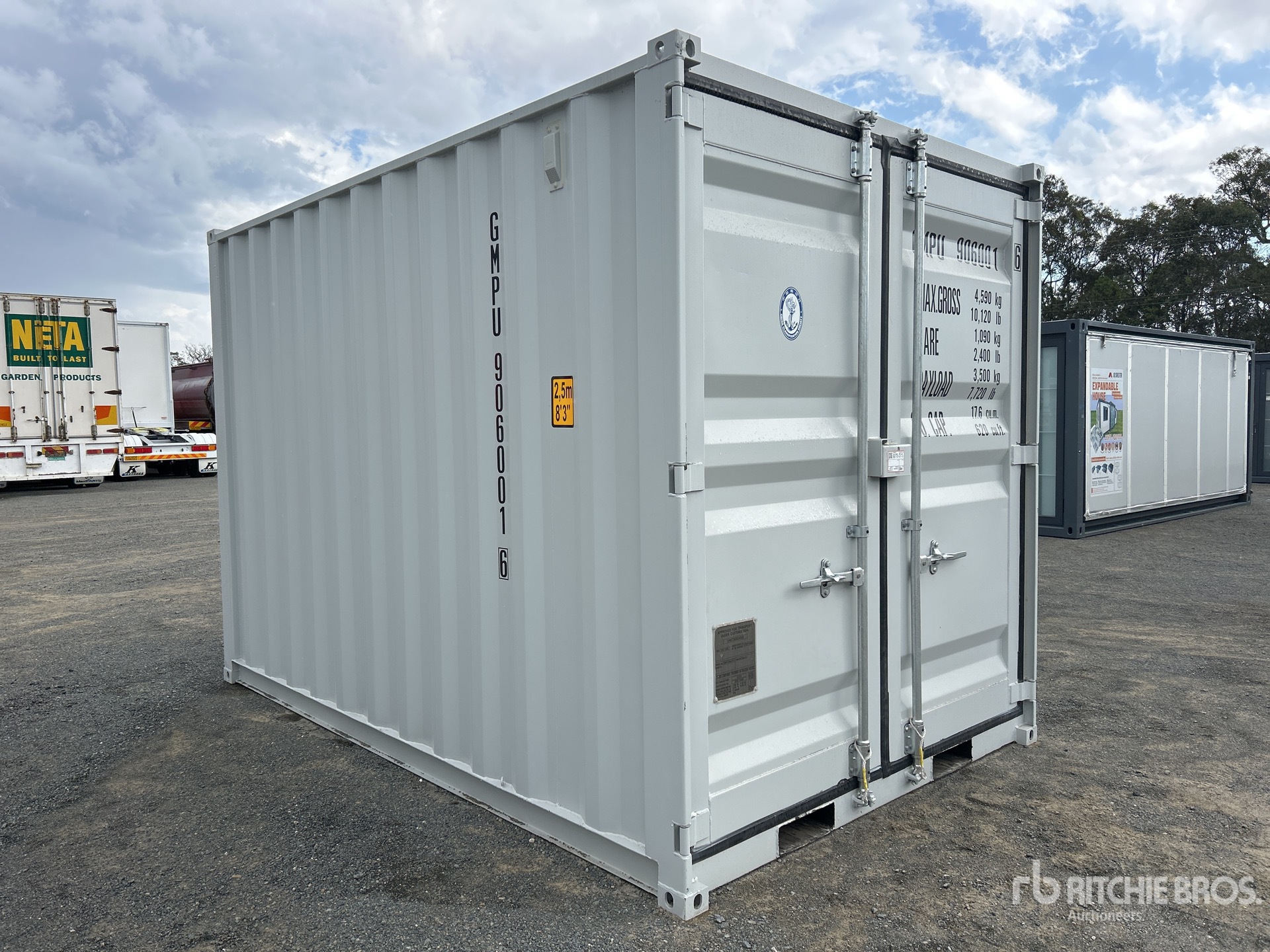 General Appearance with Bild, Ecke vorne rechts