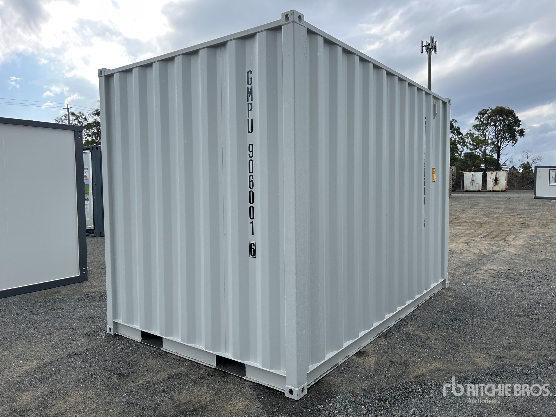 General Appearance with Bild, Ecke hinten rechts