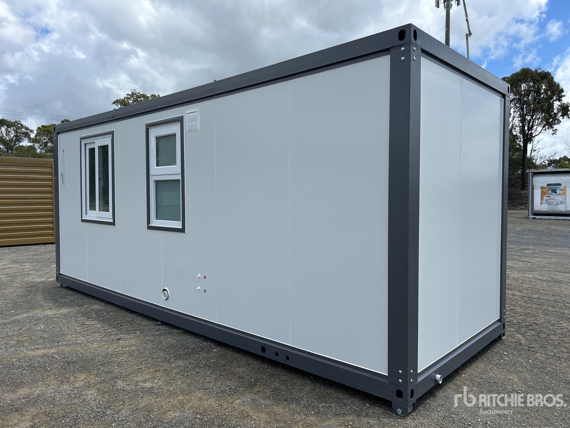 General Appearance with Picture, Right Rear Corner