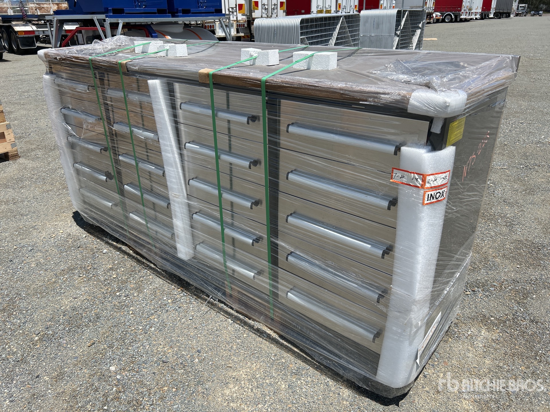 General Appearance with Picture, Left Front Corner