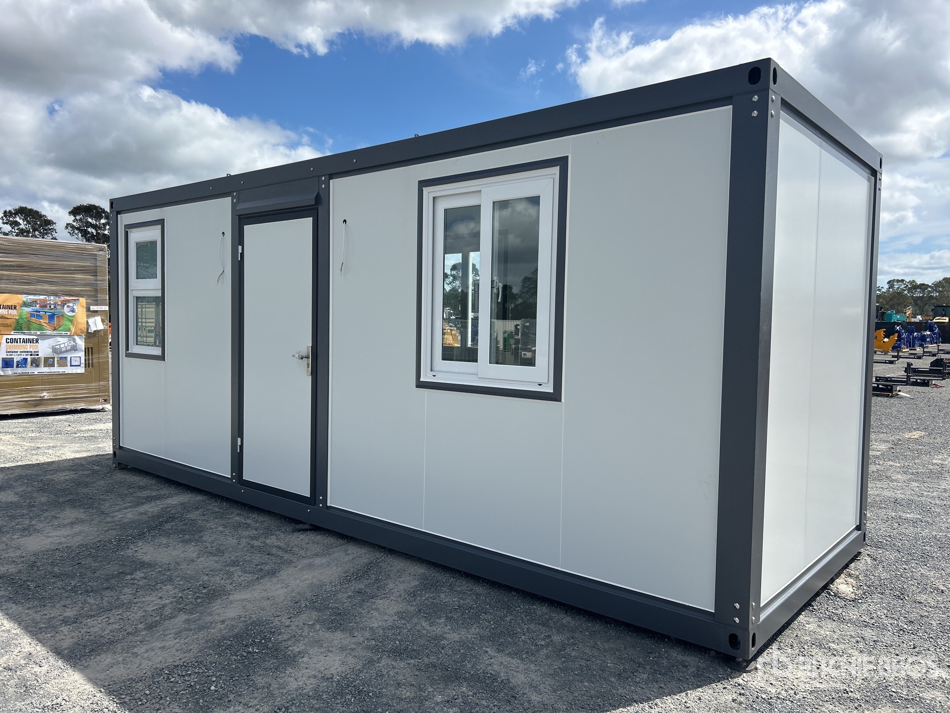 General Appearance with Picture, Left Front Corner