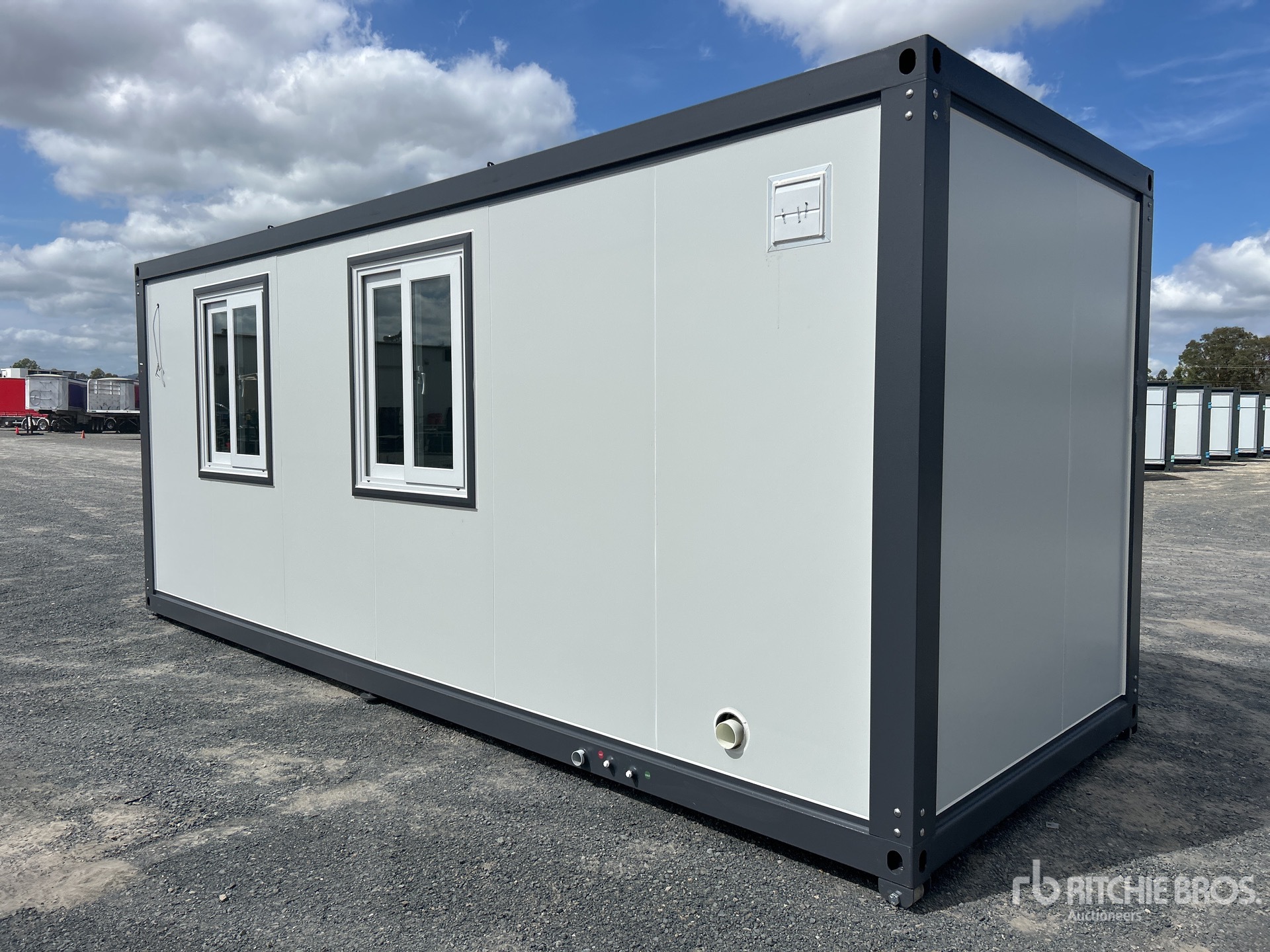 General Appearance with Picture, Right Rear Corner