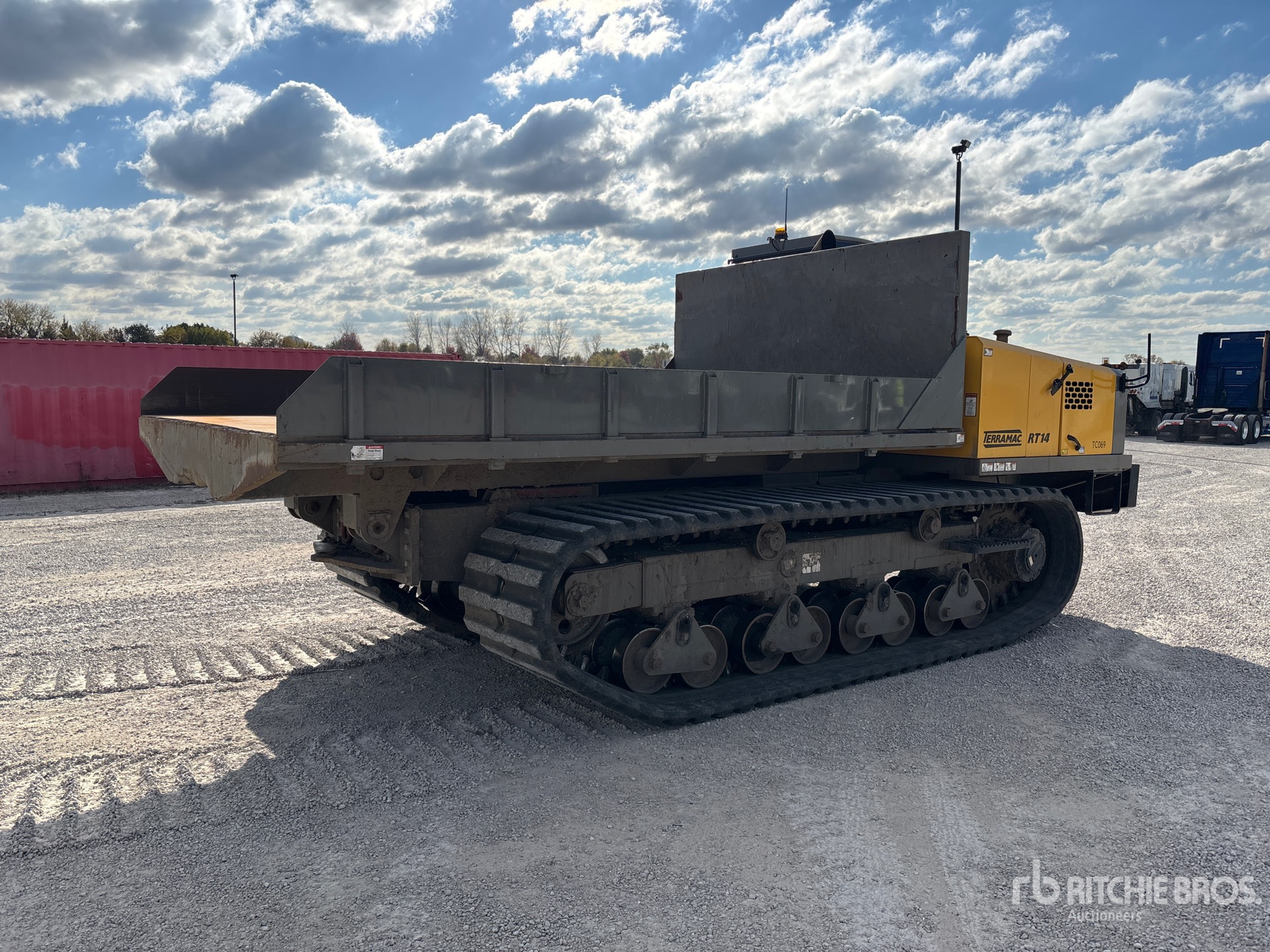 Aspect général with Image, coin arrière droit