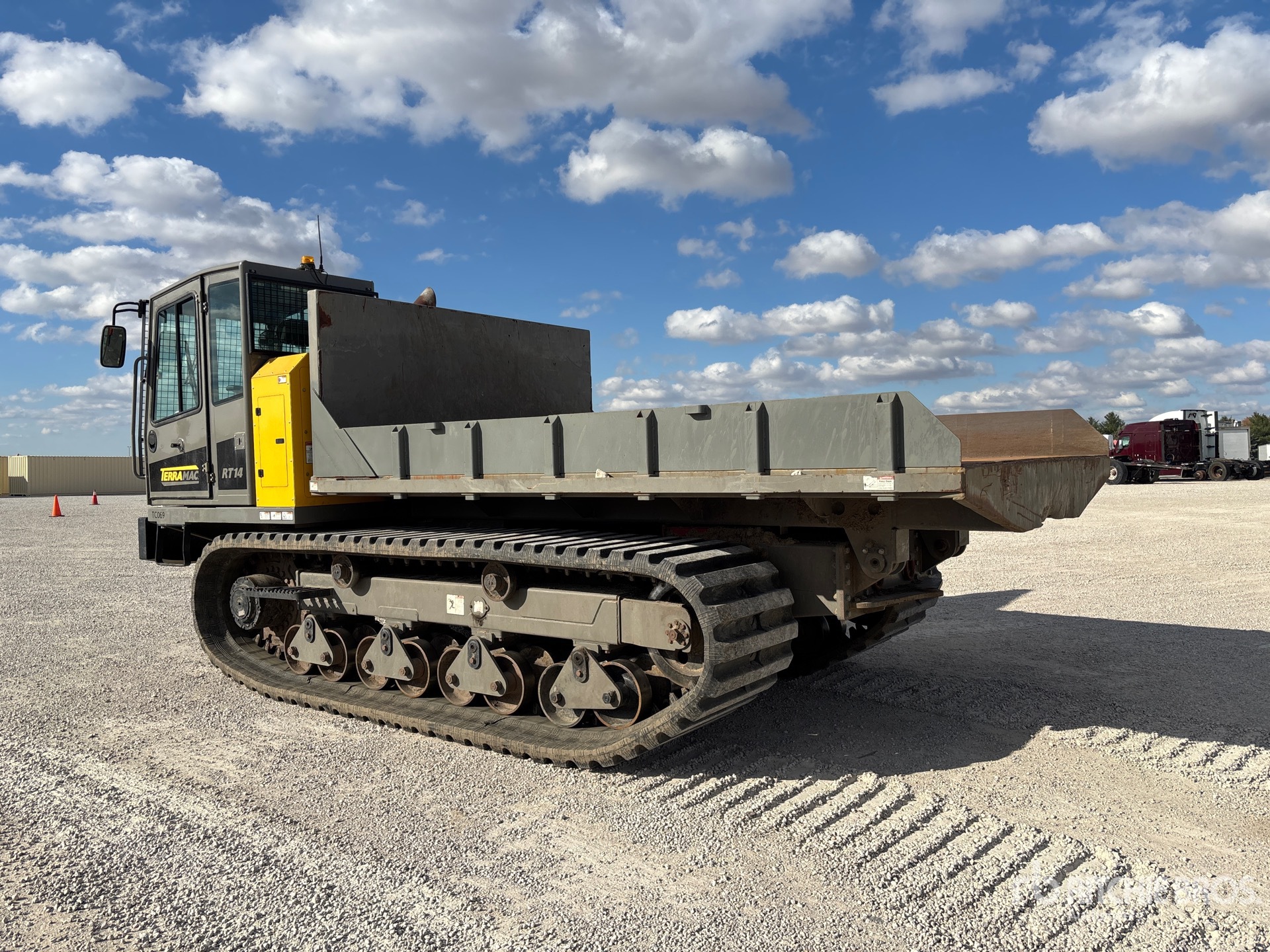 Aspect général with Image, coin arrière gauche