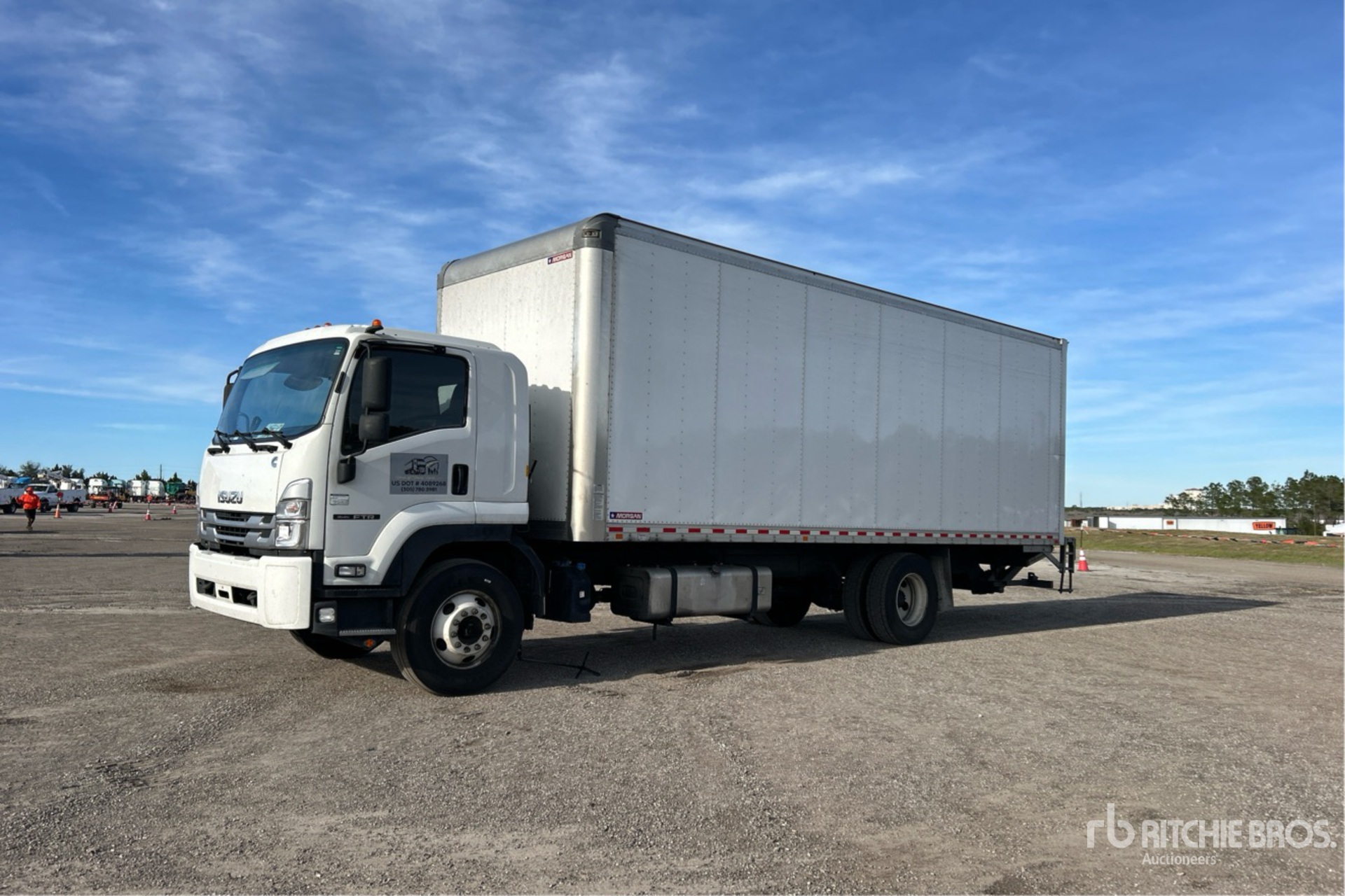 General Appearance with Foto, angolo anteriore sinistro