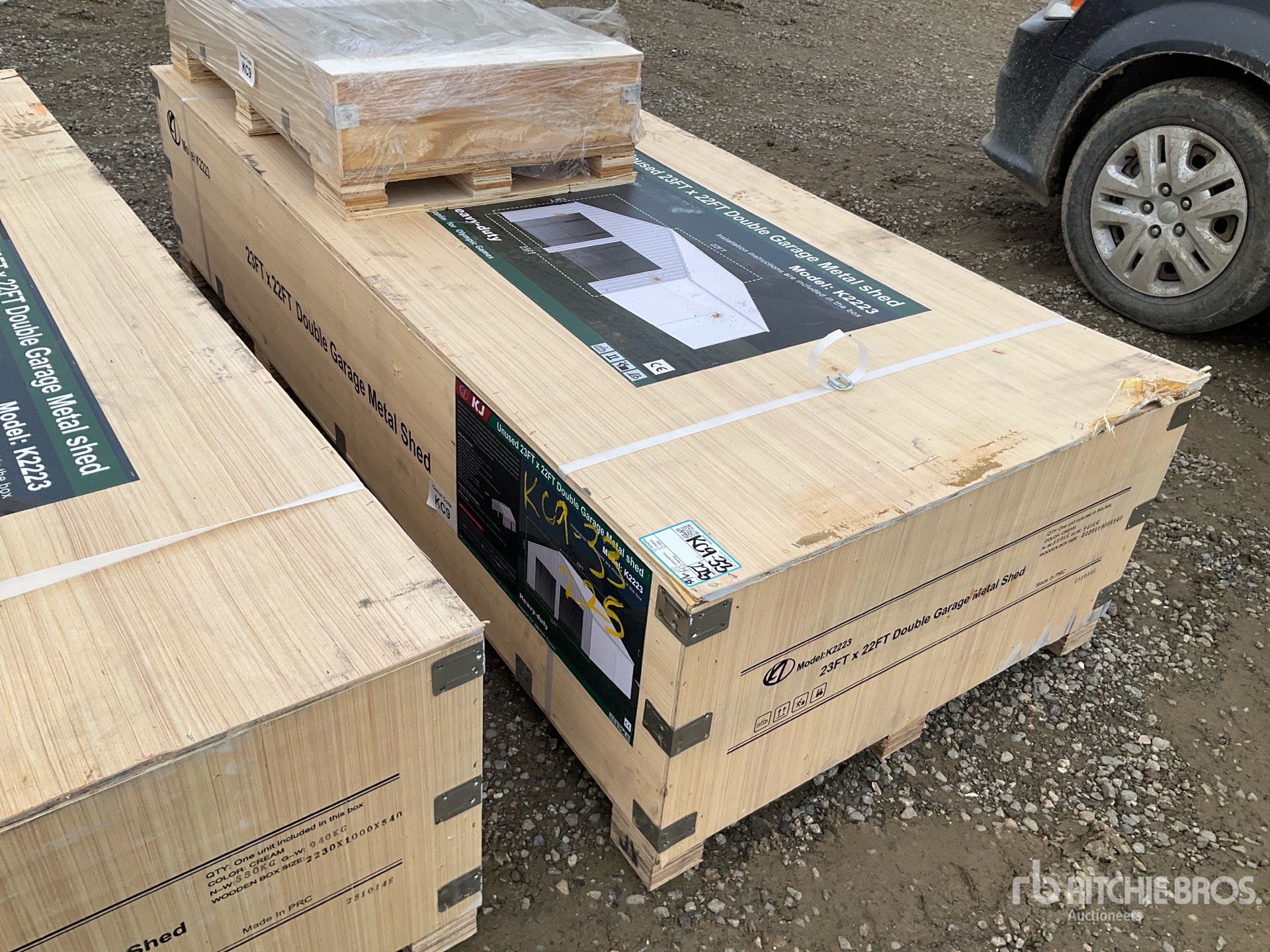 General Appearance with Picture, Left Front Corner