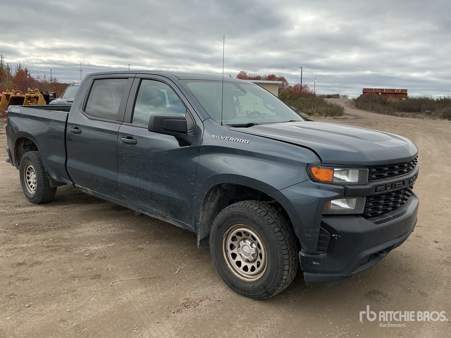 General Appearance with Picture, Right Front Corner