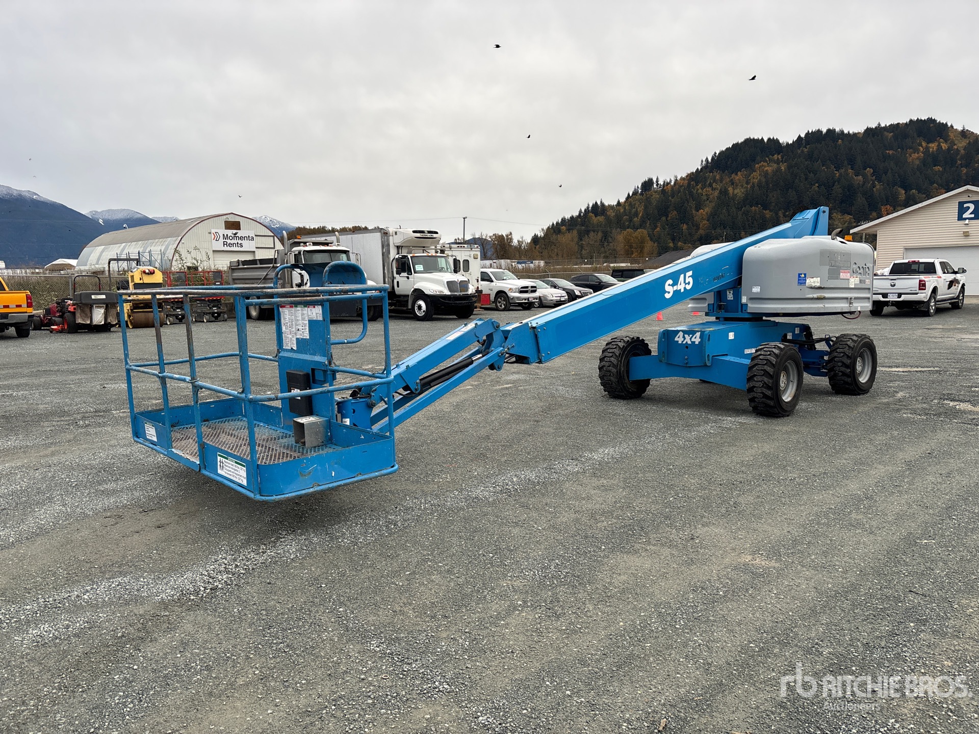 General Appearance with Picture, Left Front Corner