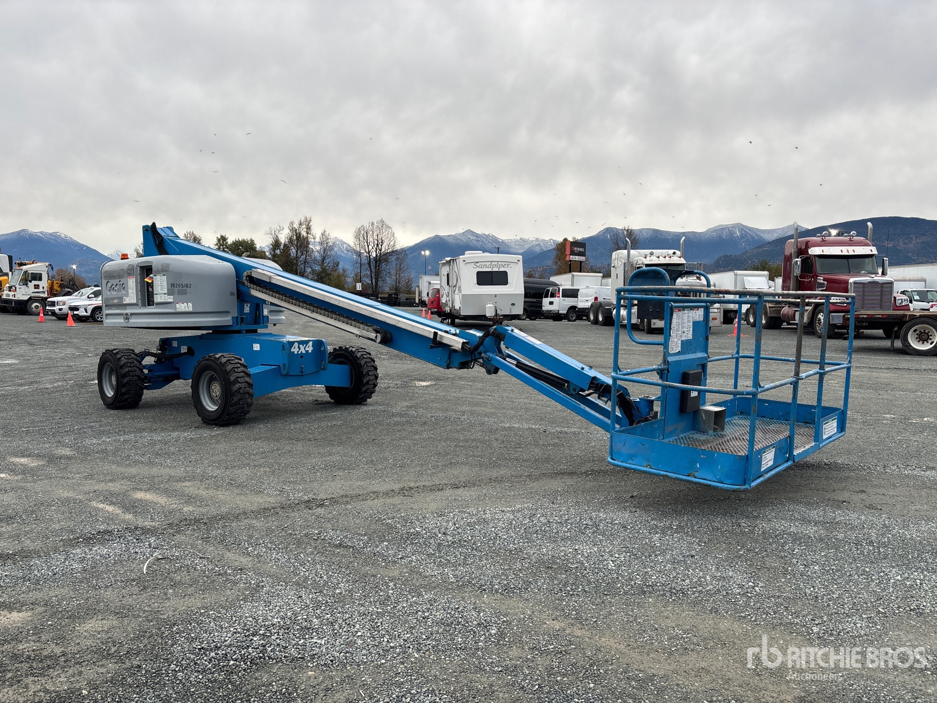 General Appearance with Picture, Right Front Corner