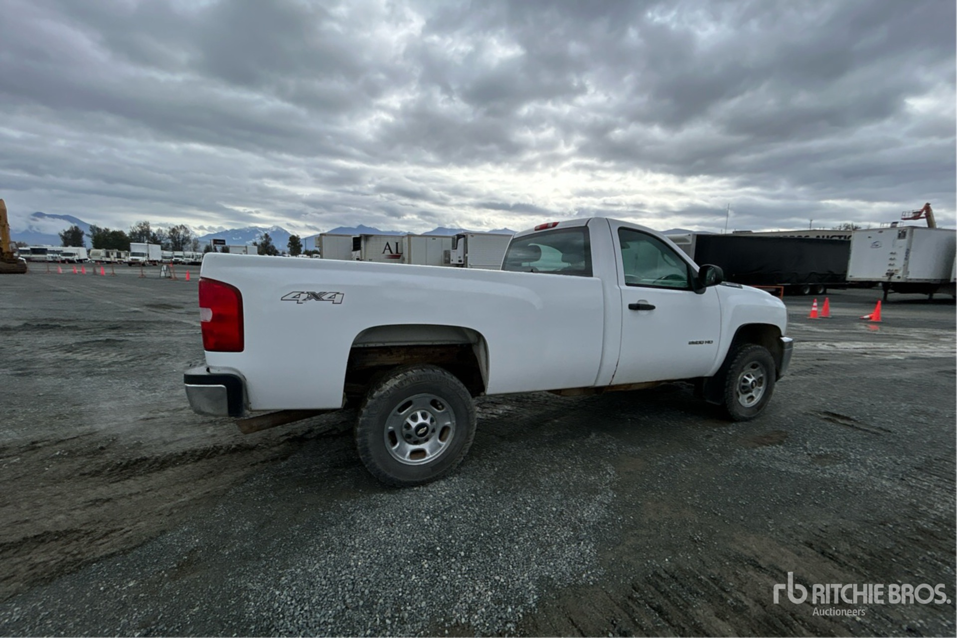 General Appearance with Picture, Right Rear Corner