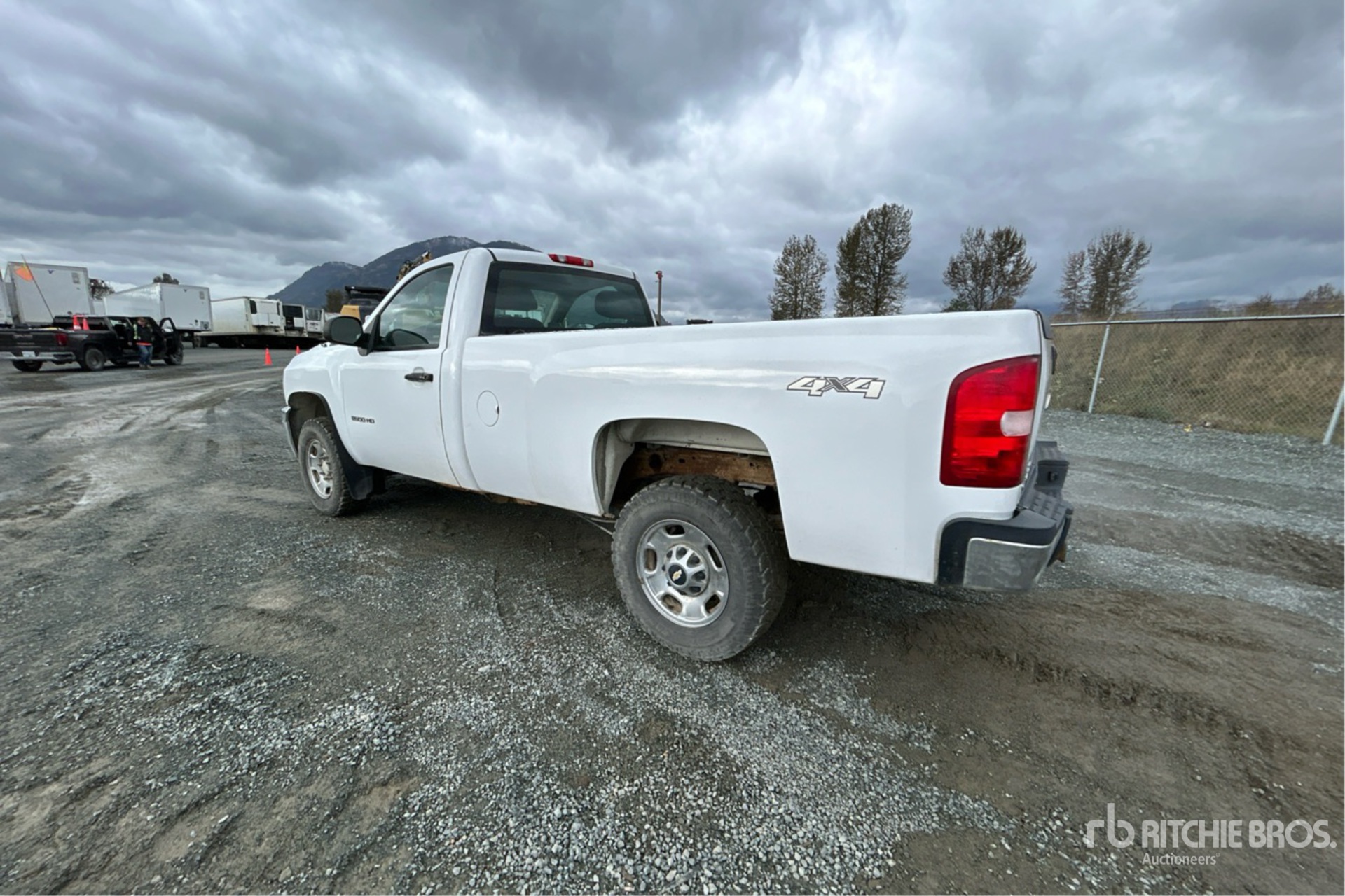 General Appearance with Picture, Left Rear Corner