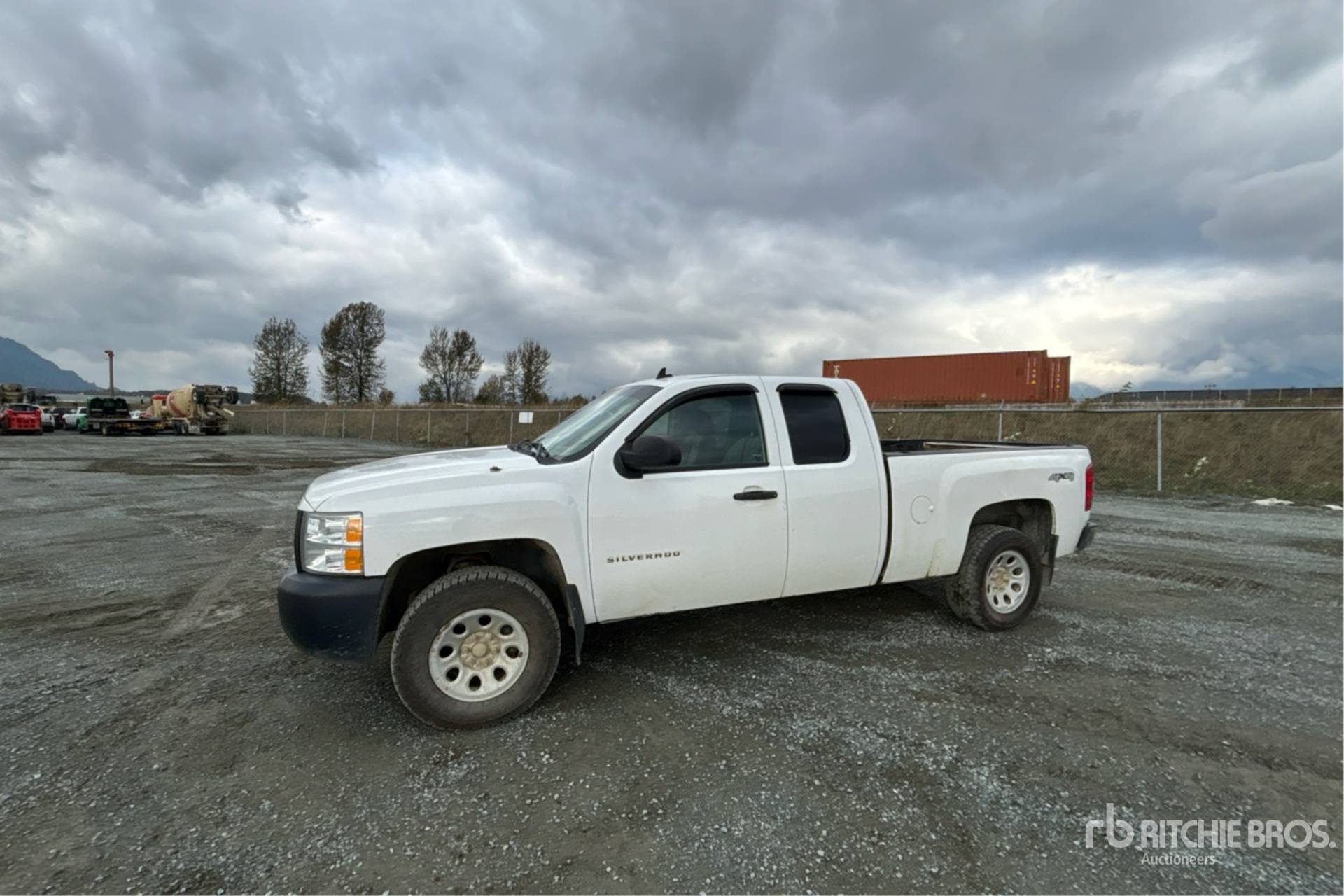 General Appearance with Picture, Left Front Corner