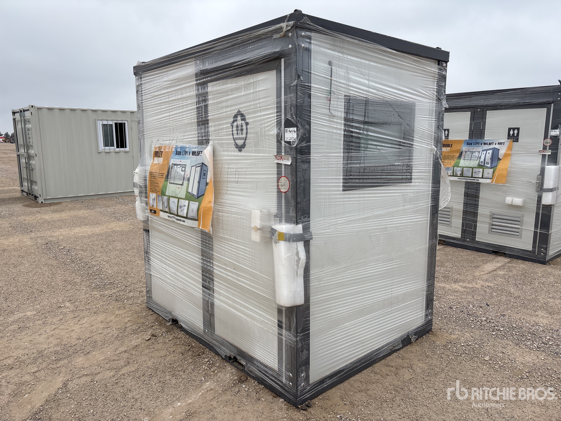 General Appearance with Bild, Ecke vorne links